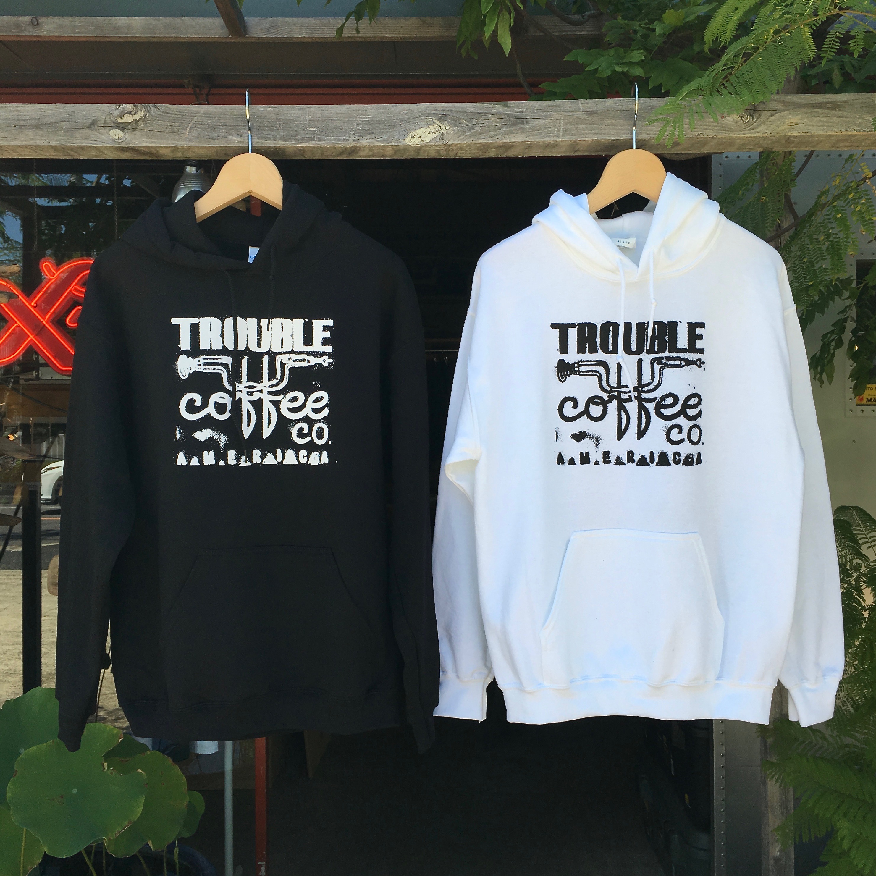 TROUBLE COFFEE : HOODIE LOGO 