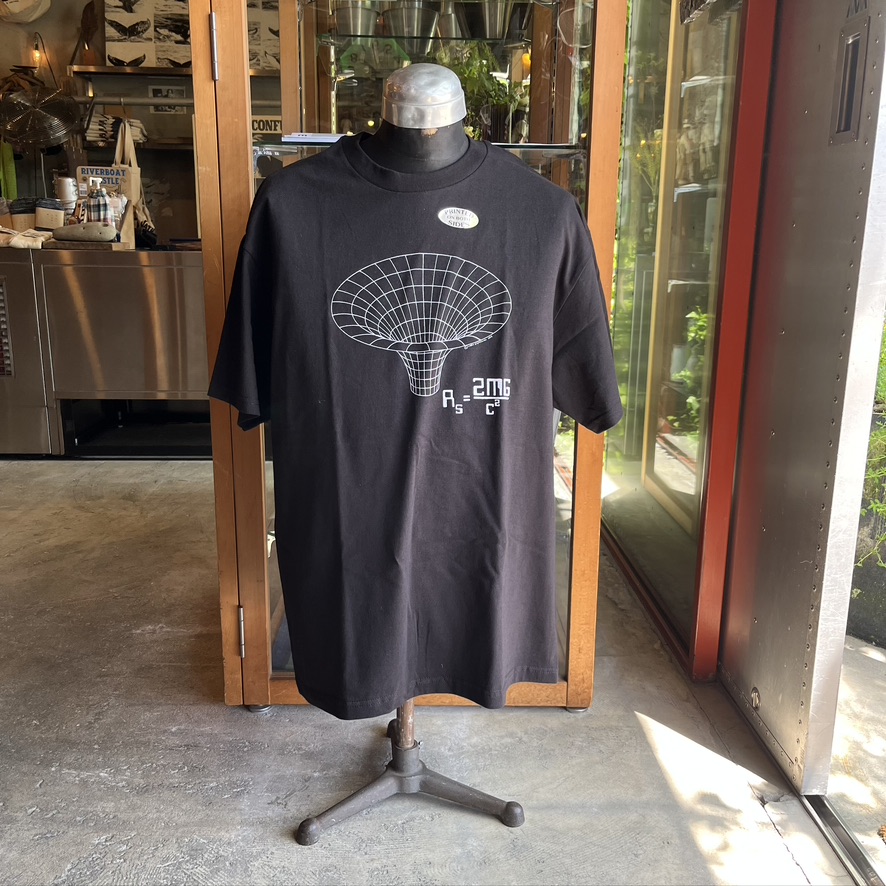 COTTON EXPRESSIONS : BLACK HOLE T-SHIRT