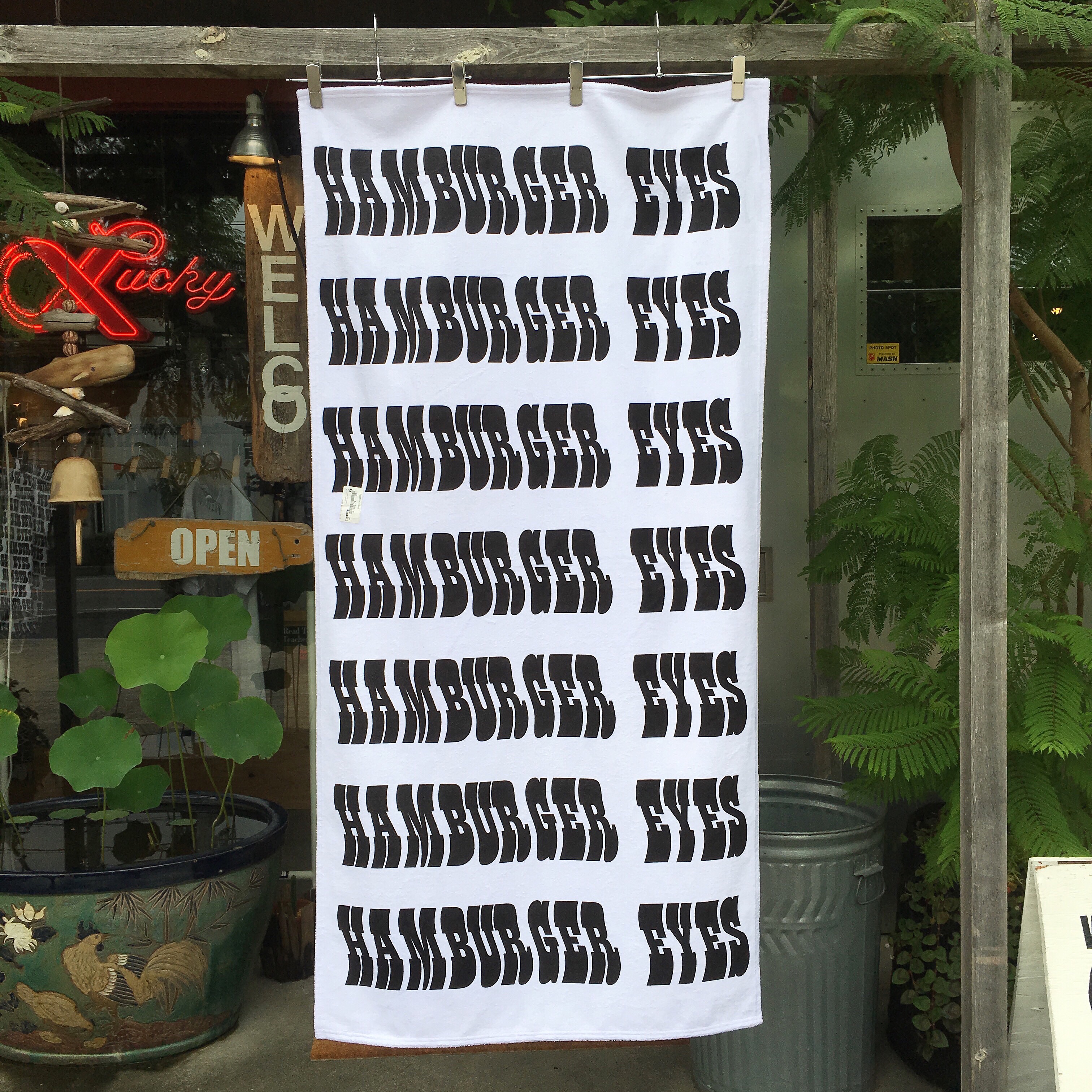 HAMBURGER EYES : Waves Towel 