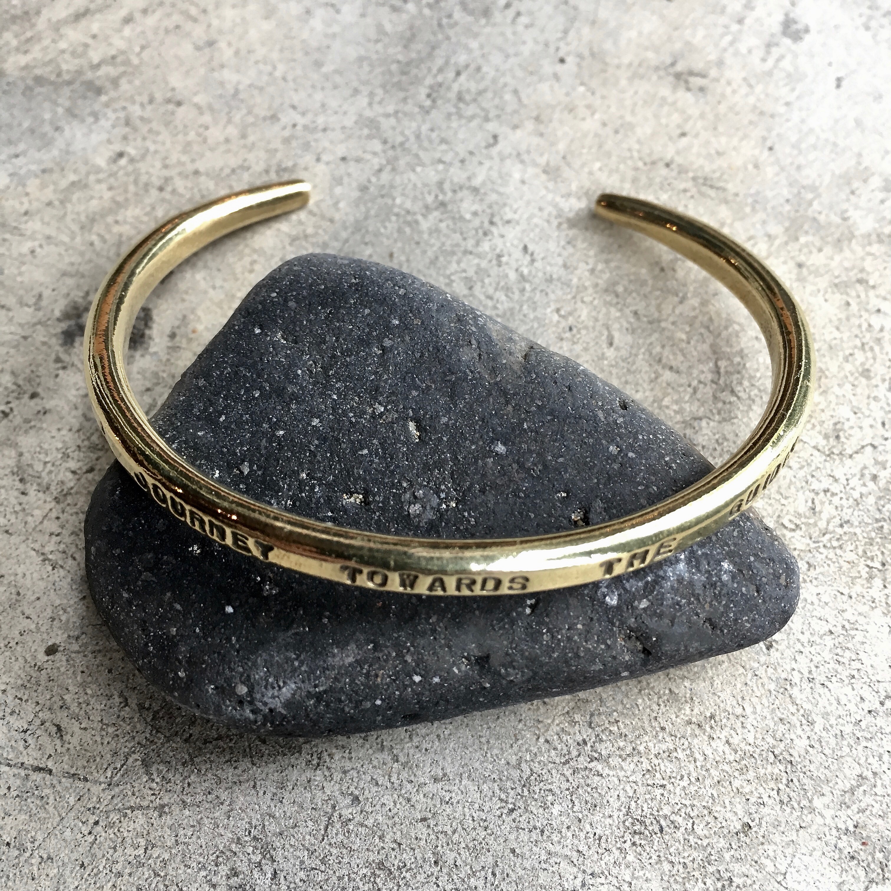 GAIJIN MADE : D3864 BR JRNY BANGLE