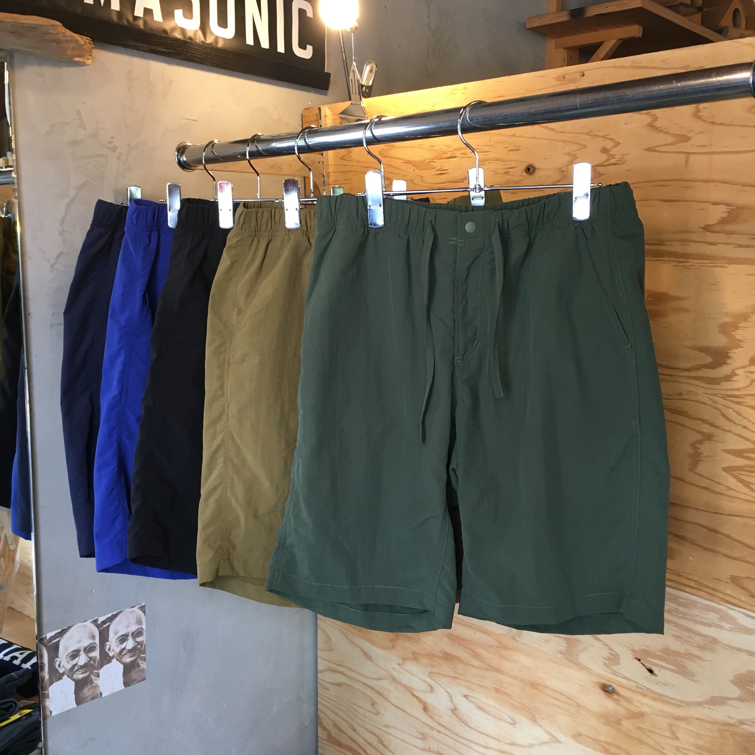 MT.RAINIER DESIGN: MRD WINDSHED PACKABLE SHORTS