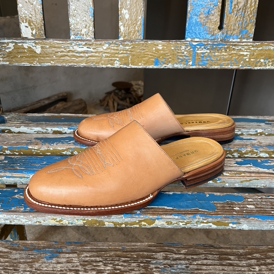 UNMARKED : Slip on Sandal