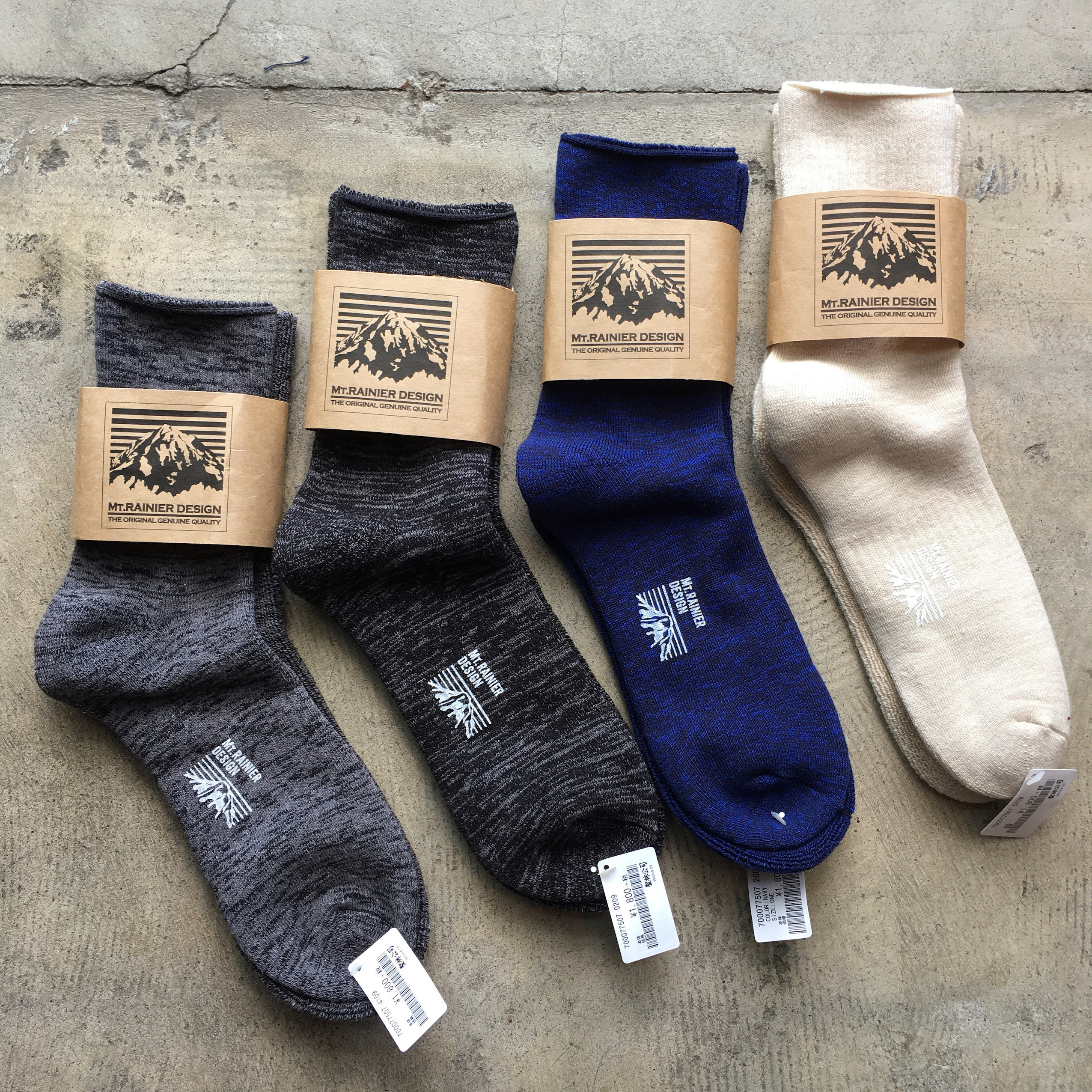 MT RAINIER DESIGN : MRD REVERSIBLE SOCKS 