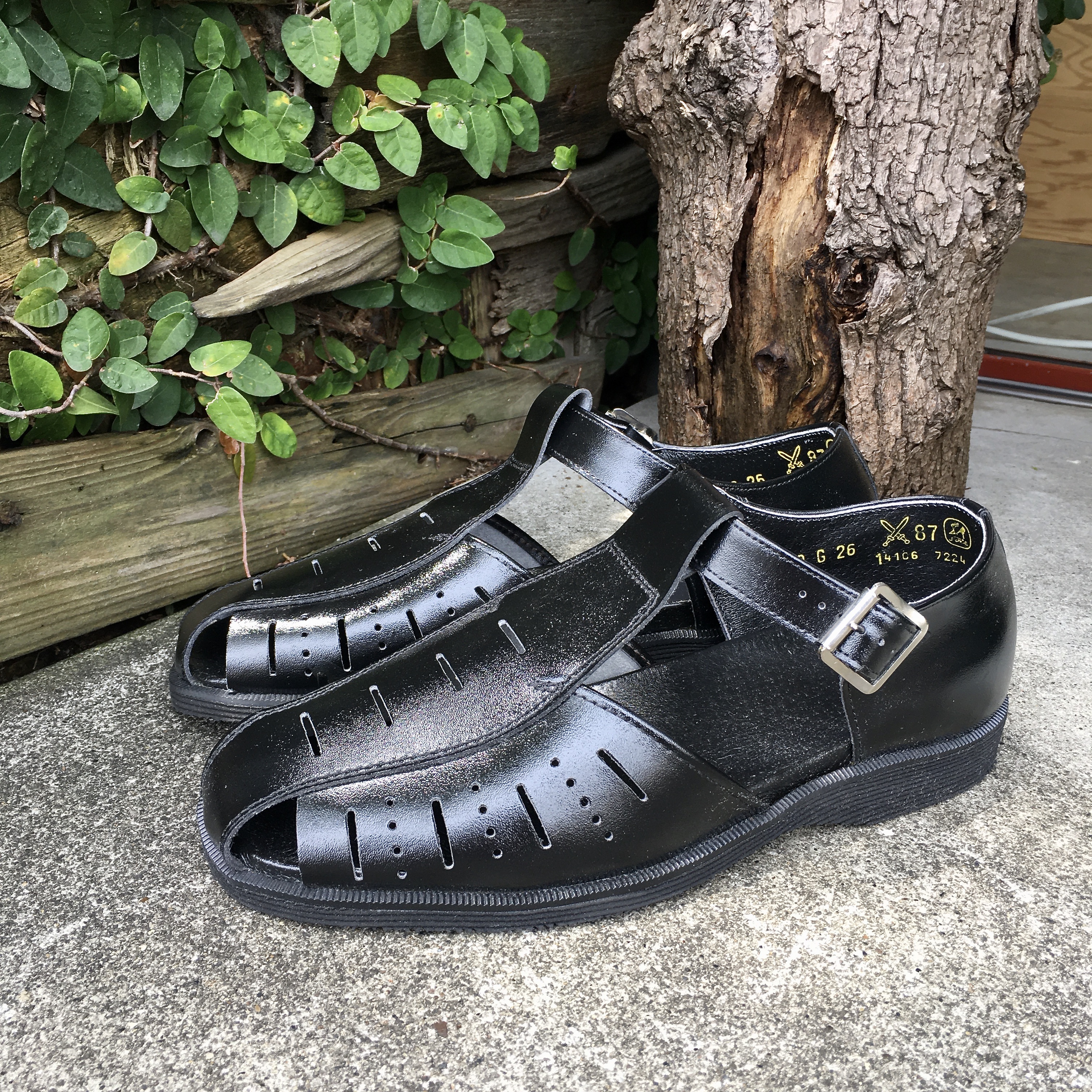 DEAD STOCK CZECH MILITARY GURKHA SANDAL 