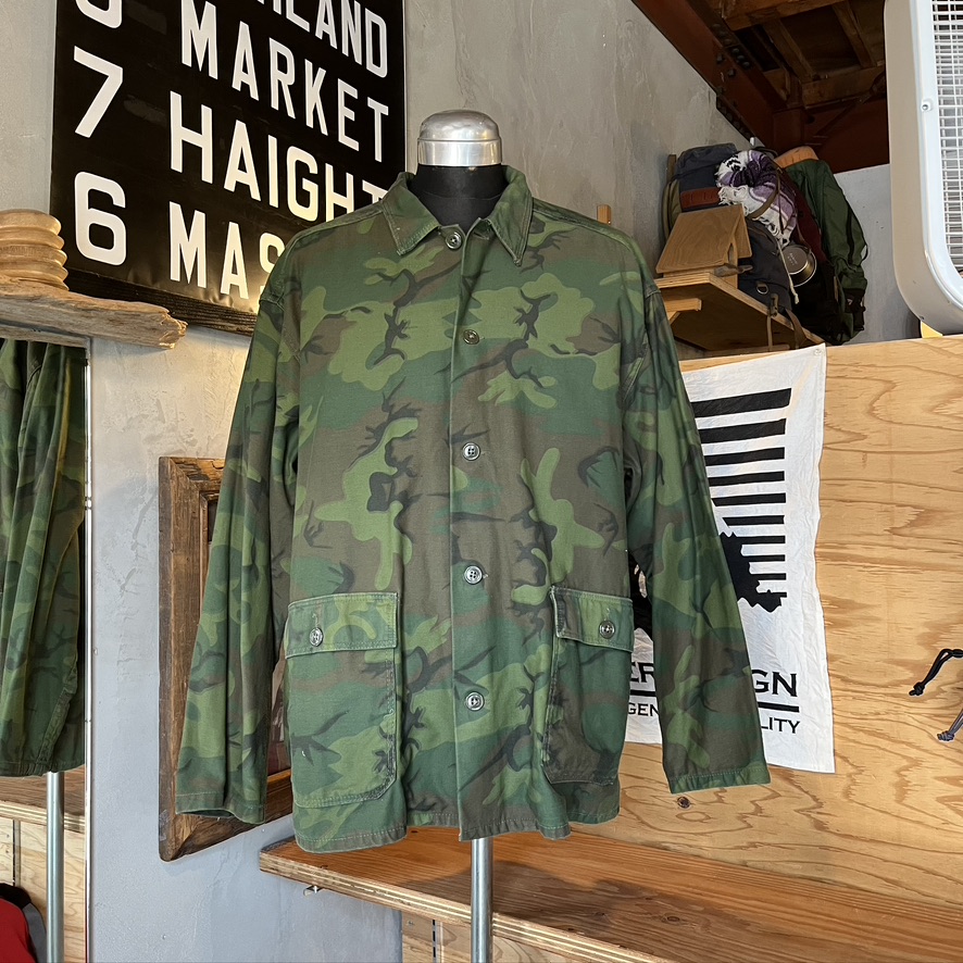 VINTAGE CAMO HUNTING JACKET