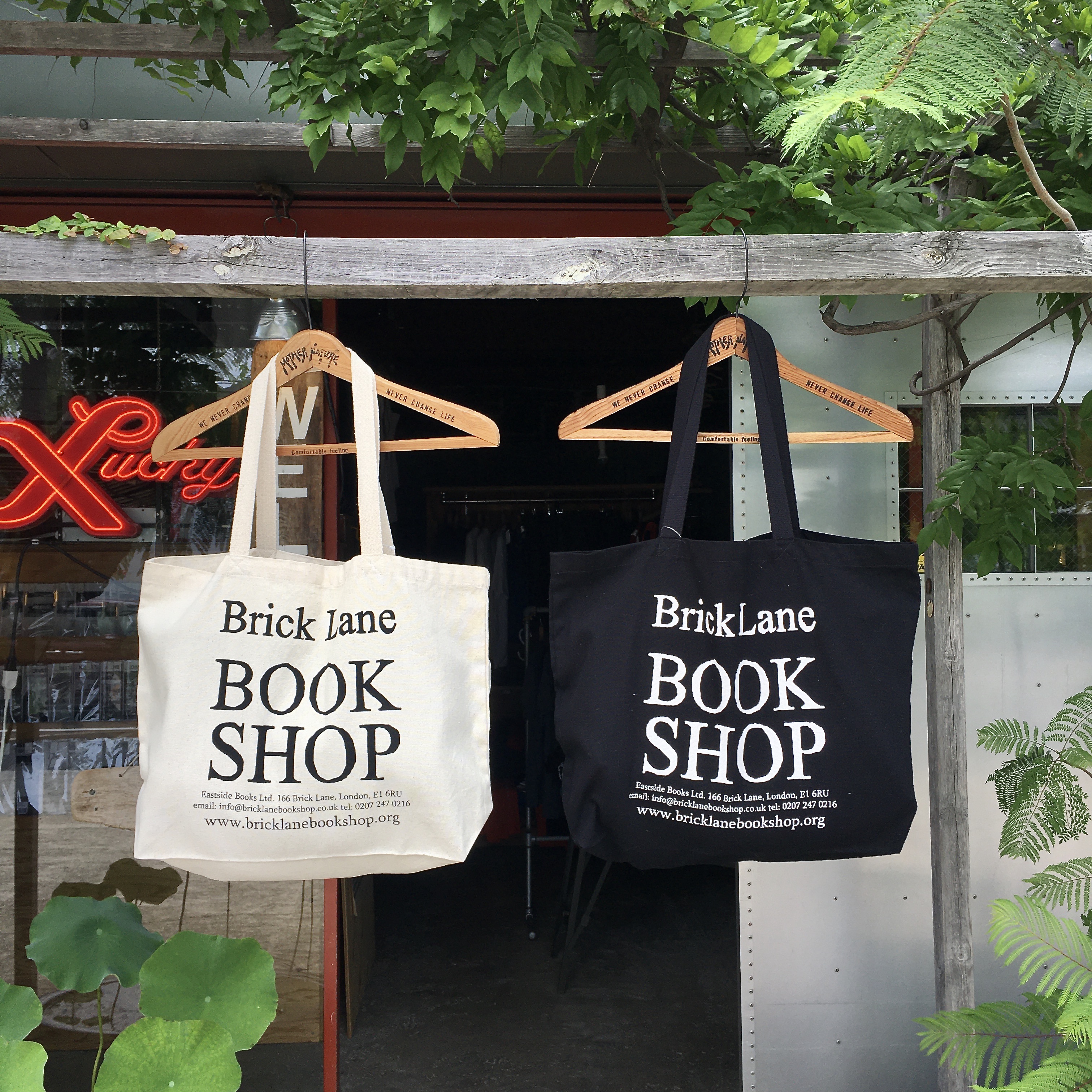 BRICK LANE BOOKSHOP : LARGE SHOPPER BAG