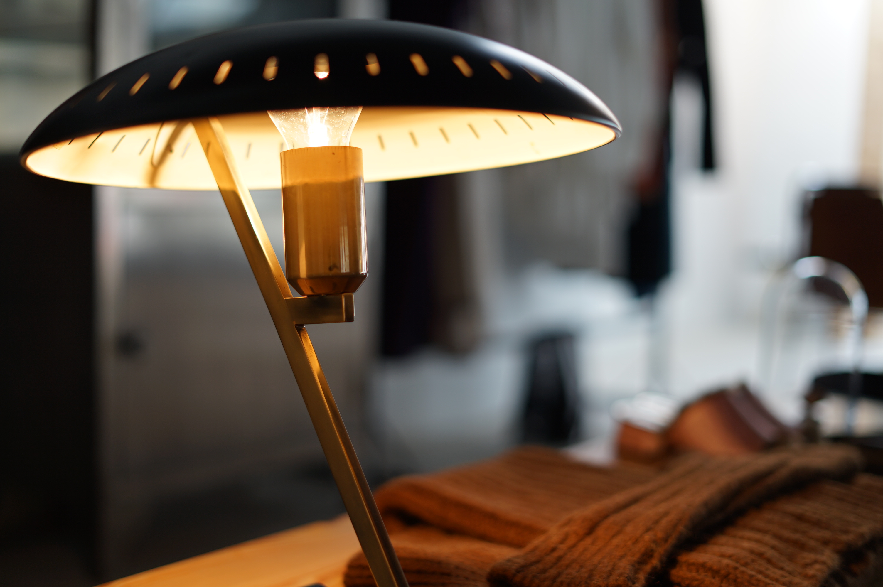 Louis Kalff  (ルイ カルフ)  Phillips "Z" lamp