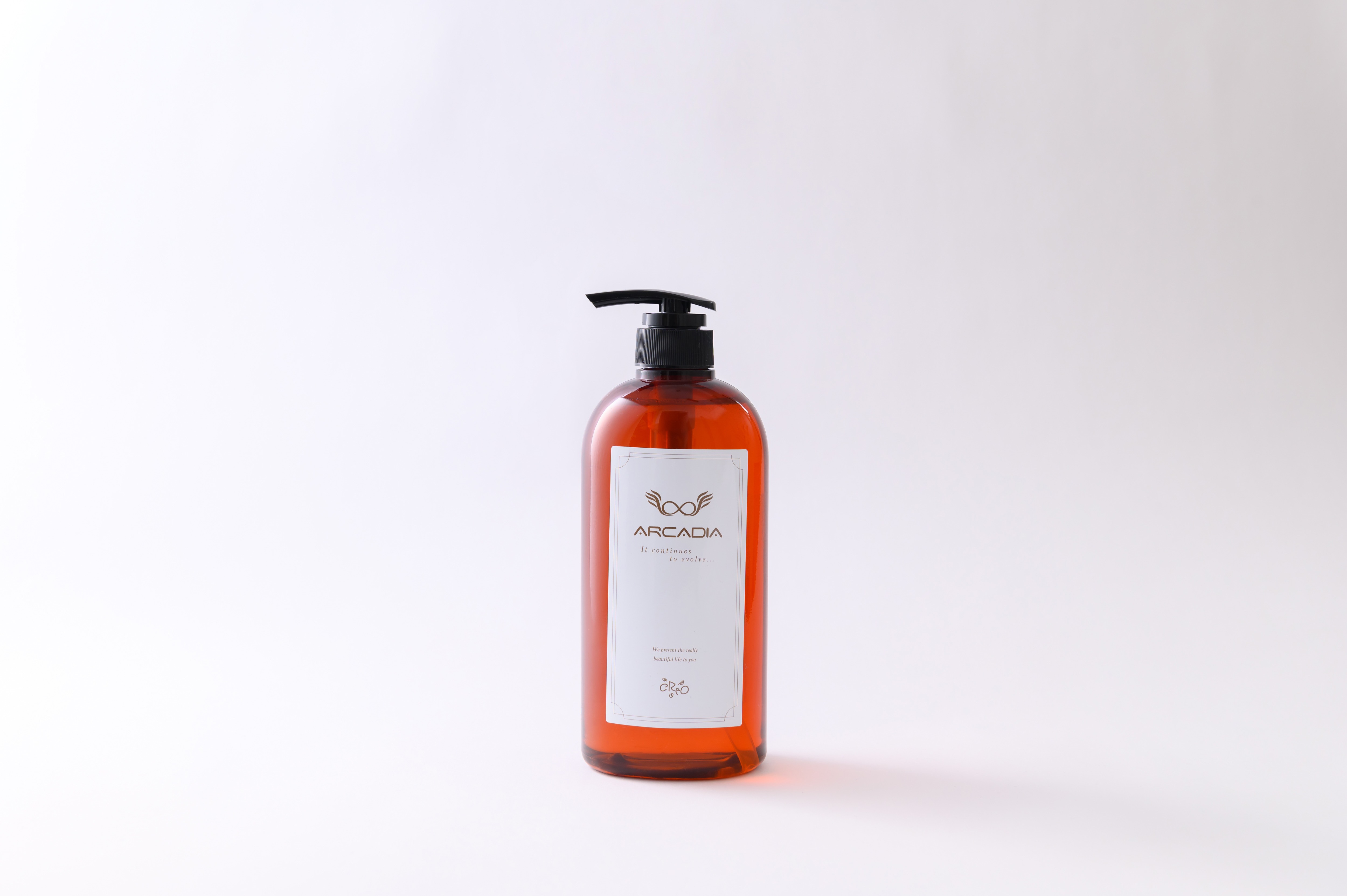 アルカディアシャンプーボトルの容量変更のお知らせです。