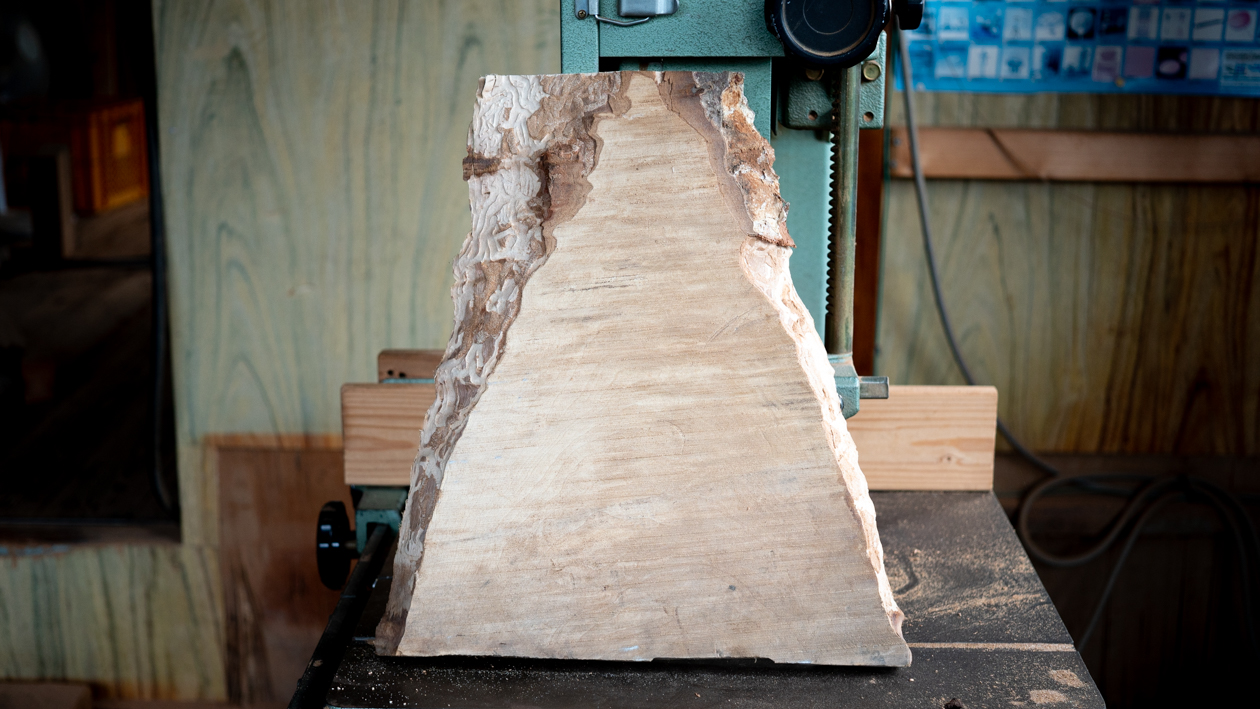 初めて削った木、トチの縮み杢でつくる木軸ペン