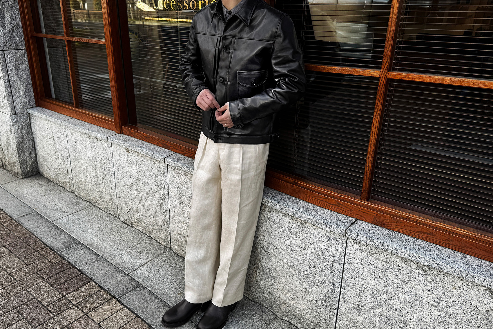 ご注文のレザージャケット、ウォレット、トラウザーズ