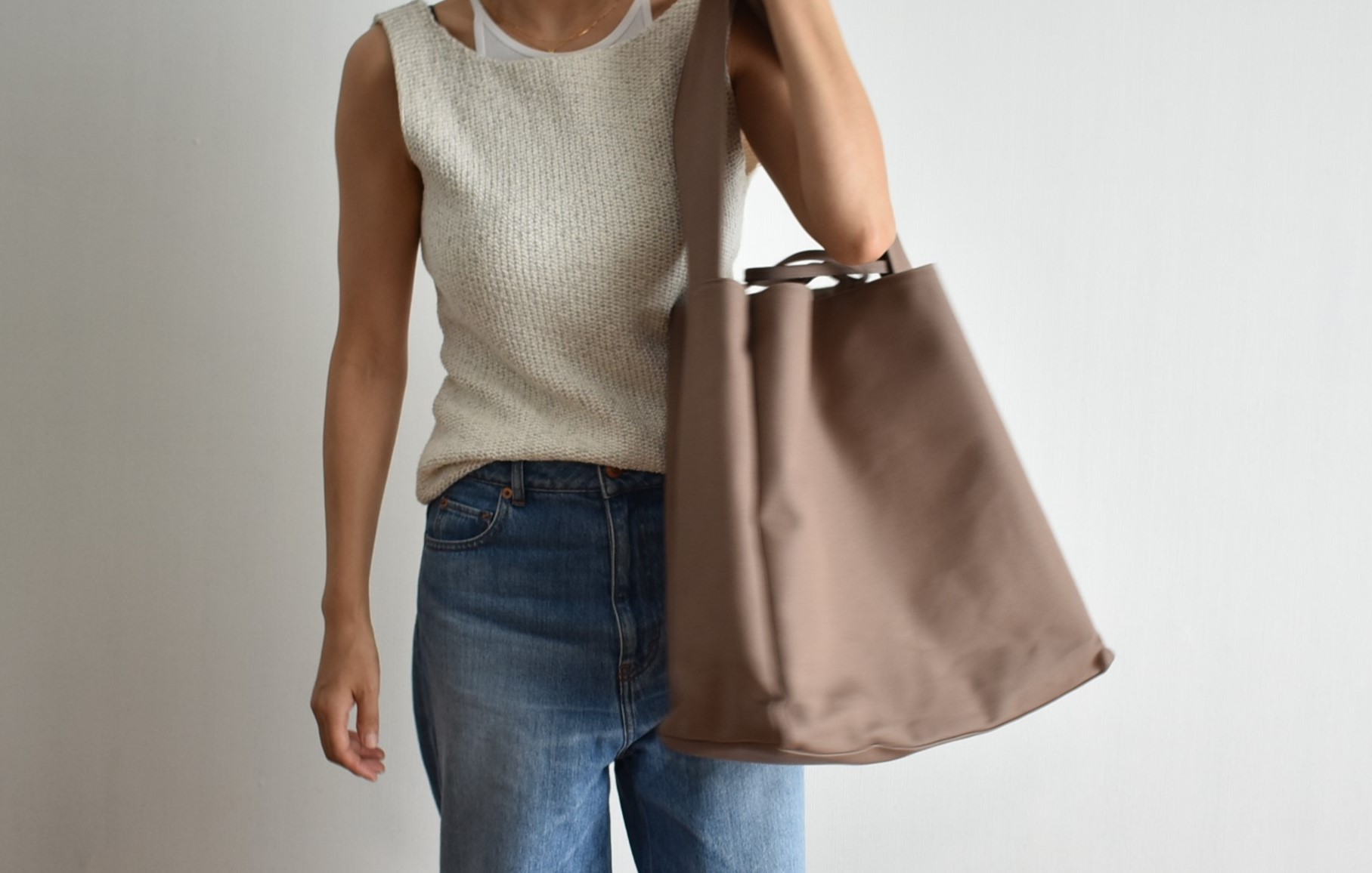 気分は秋!季節の変わり目、おすすめ「マットブラウントートバッグ」