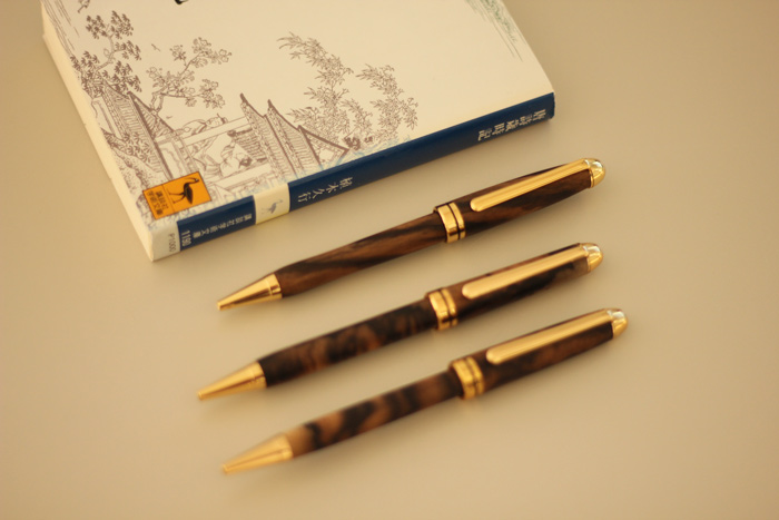 最近の人気商品（黒柿手作りボールペン）