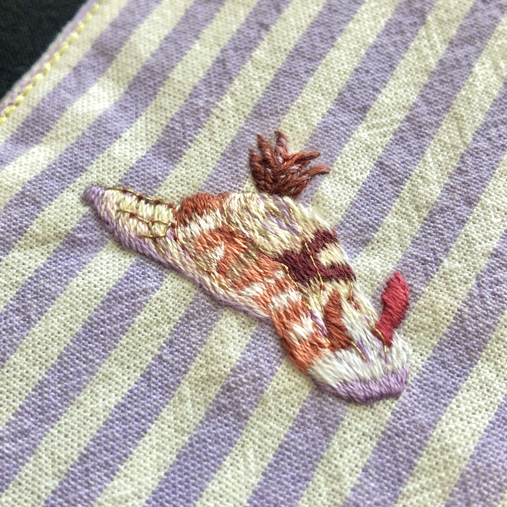 ウミウシの刺繍Tシャツ