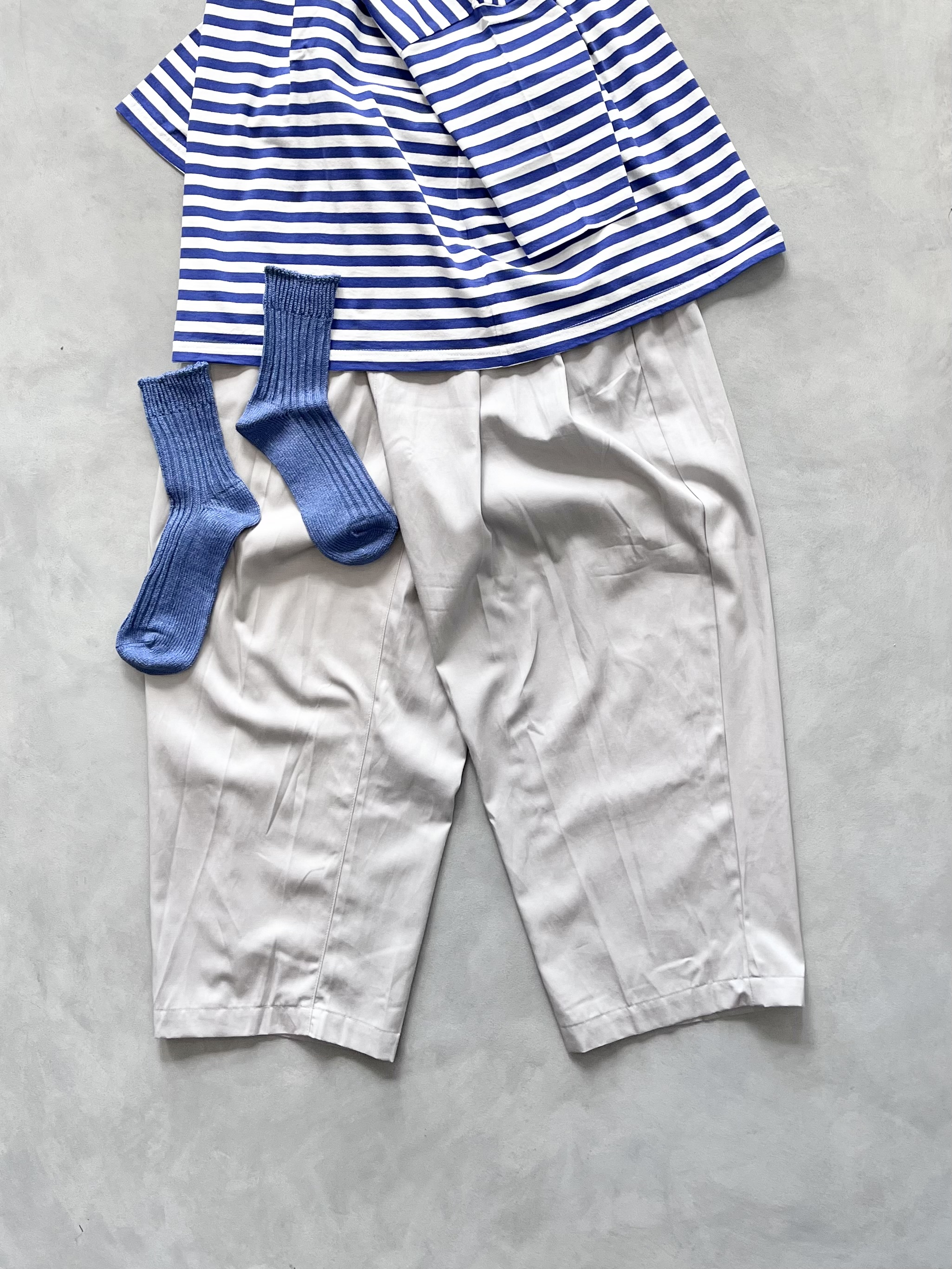 ・・大人デイリーコーデにおすすめのイージーパンツ・・