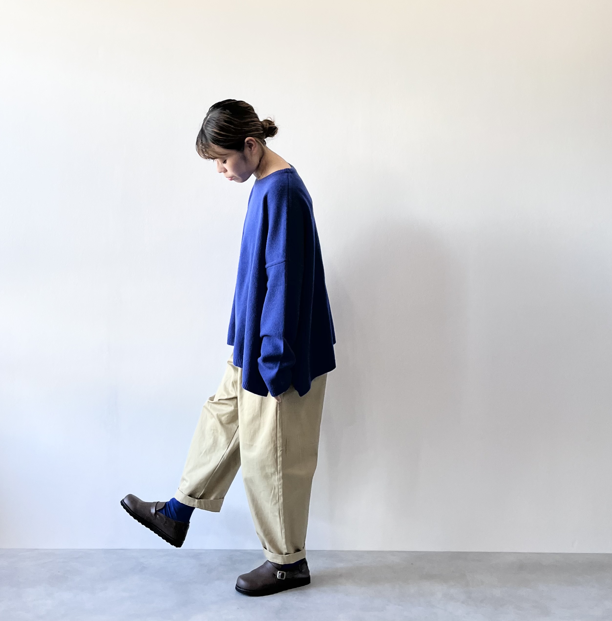 ・・bluewillow　コットンギャバジンテーパードパンツ・・
