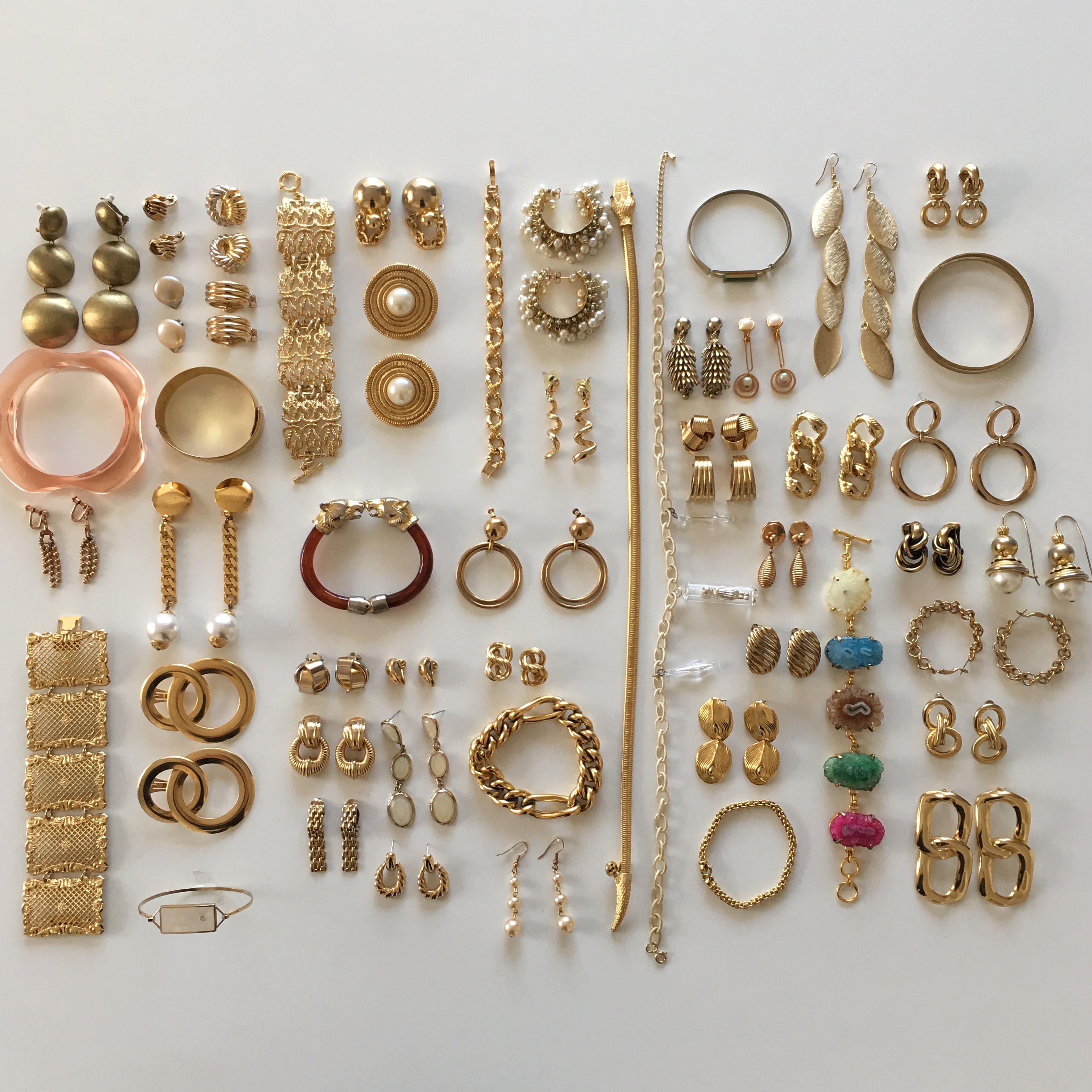 ピアス、ネックレス、ブレスレット