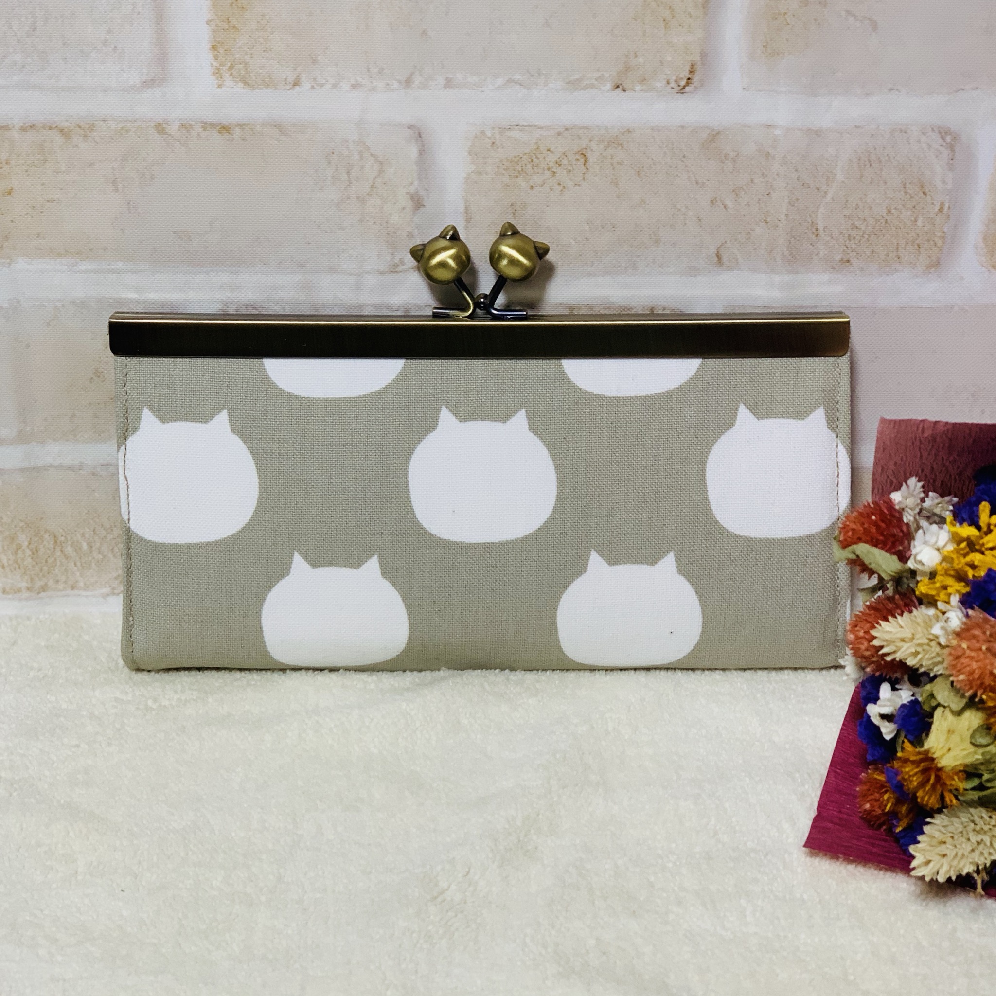 ねこたま浮き足長財布各色