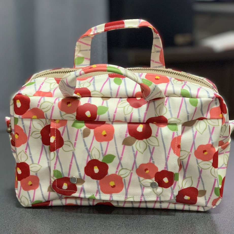 椿柄のオムツポーチ完成