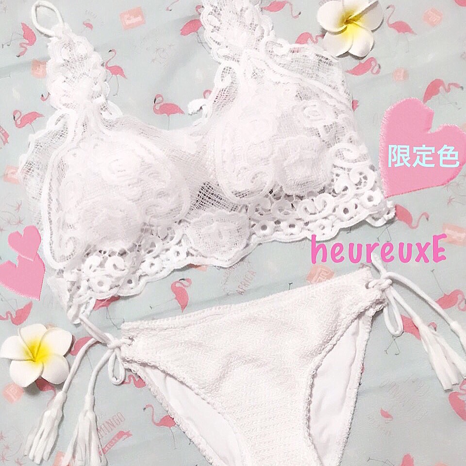 【限定色・数限定・即納】大人気のバンドゥ刺繍ビスチェビキニ不動の人気オールホワイトカラーの入荷です♪