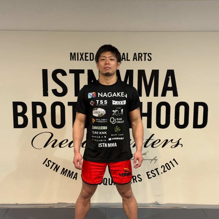 透暉鷹選手スポンサーTシャツ