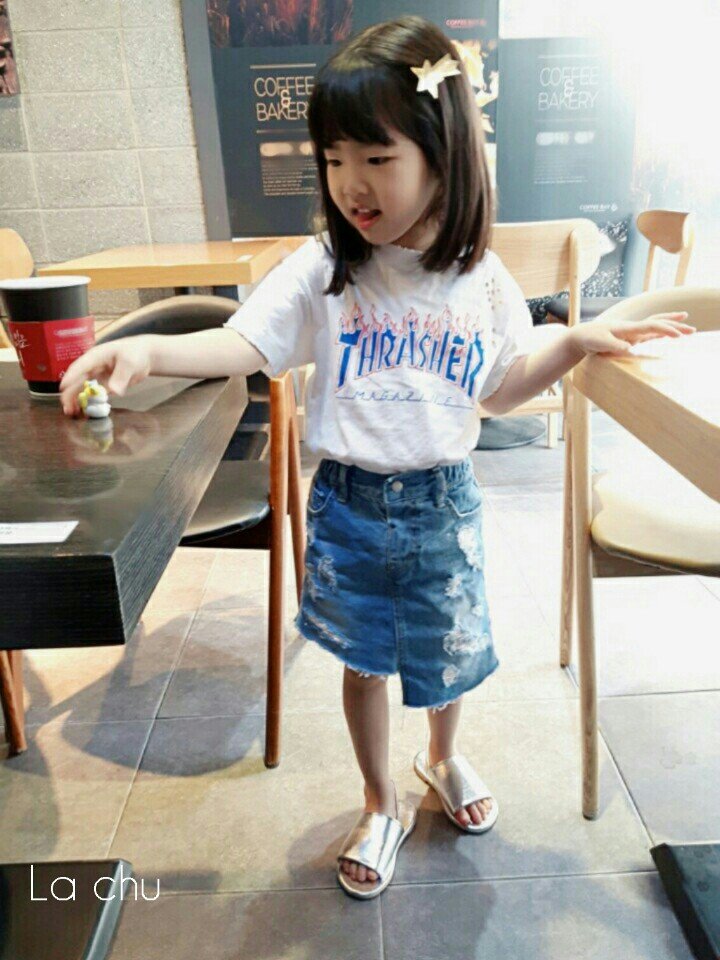 韓国子供服‼アシンメトリーデザインのデニムスカート♡