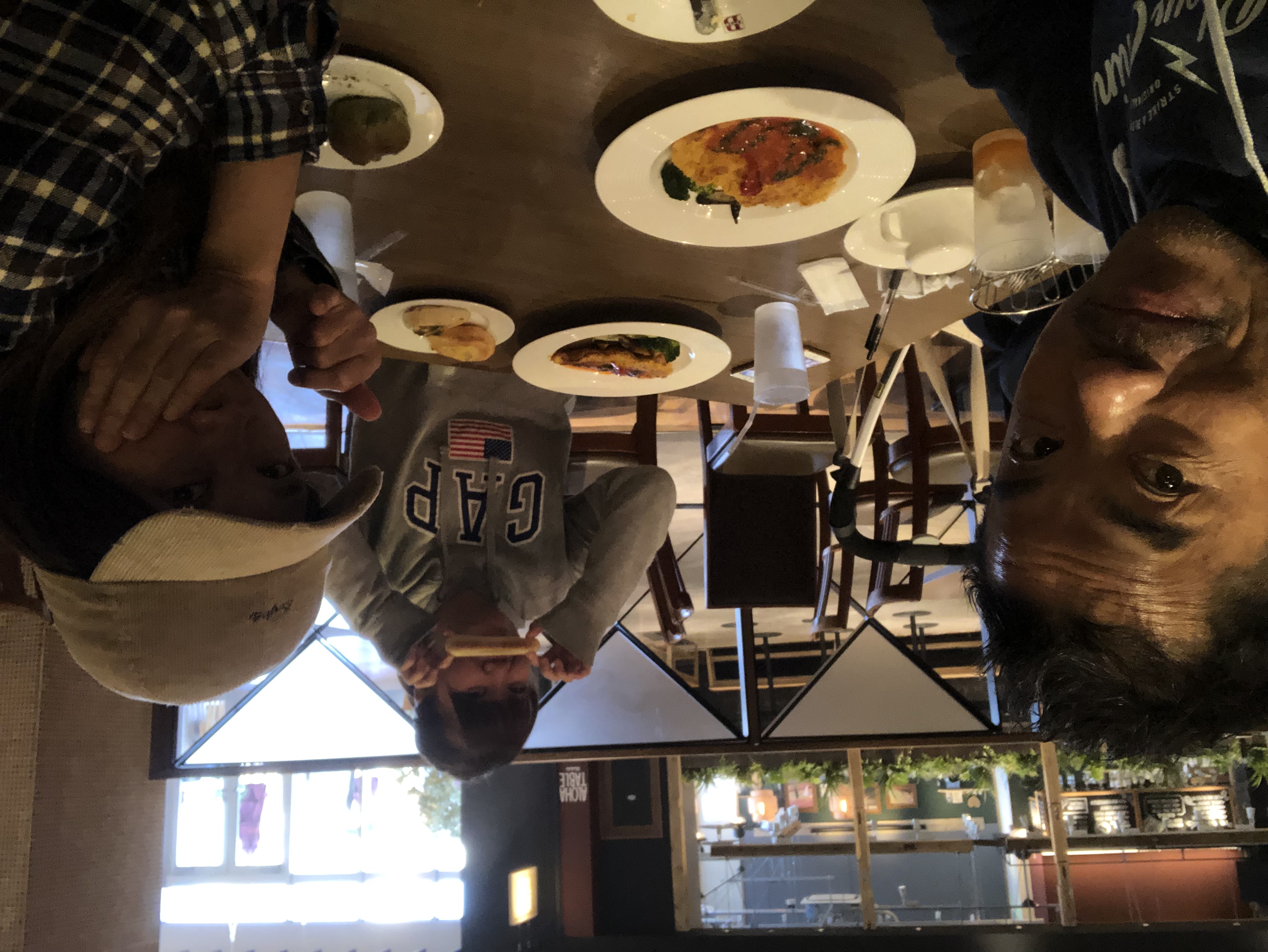 テラモでミーティングランチ