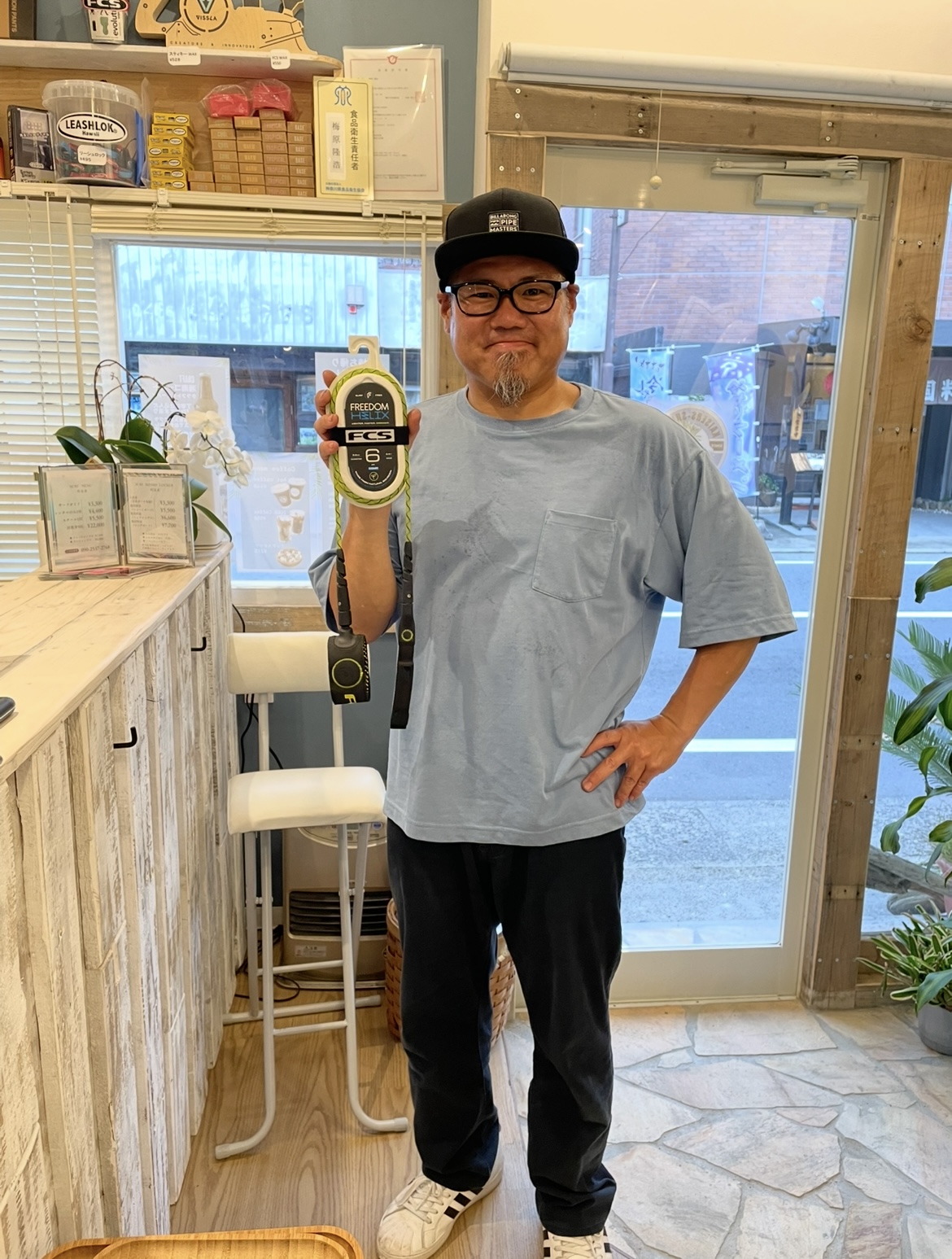 men'sホーリー登場