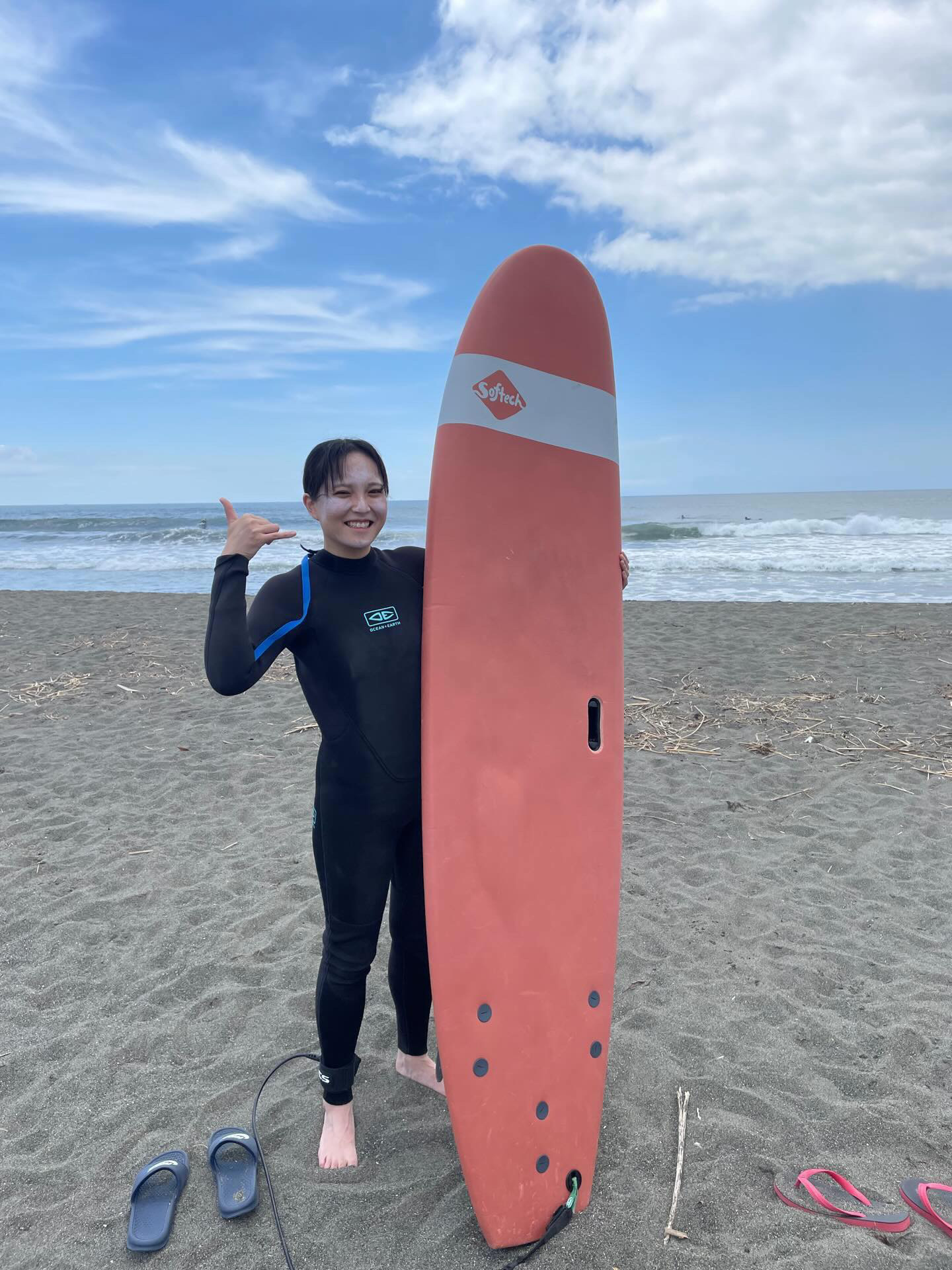 週明けのサーフィンスクールは遠方より回数券でお越しの女子のプライベートレッスン