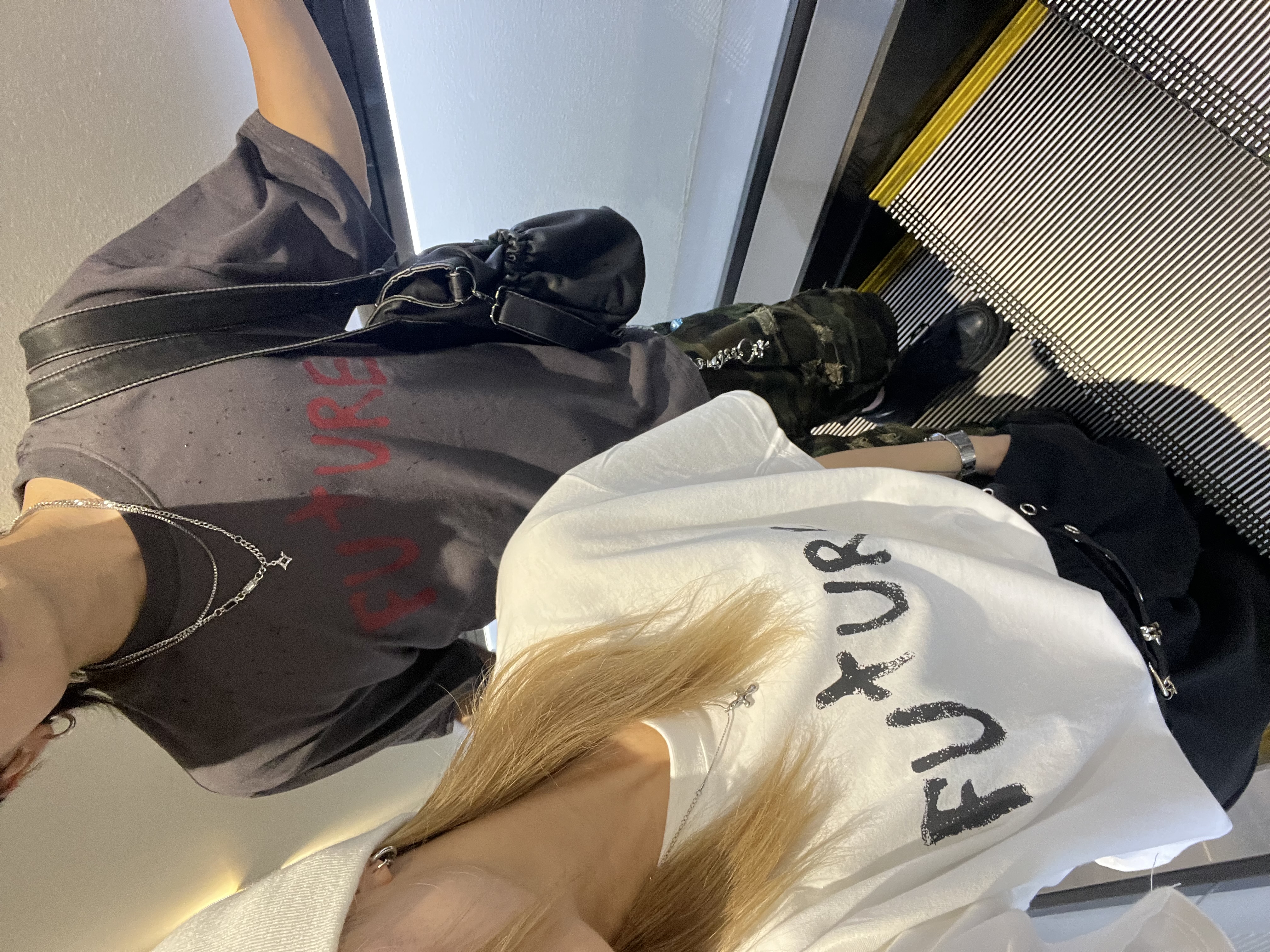 男女問わず着用できるlogotee✮⋆˙
