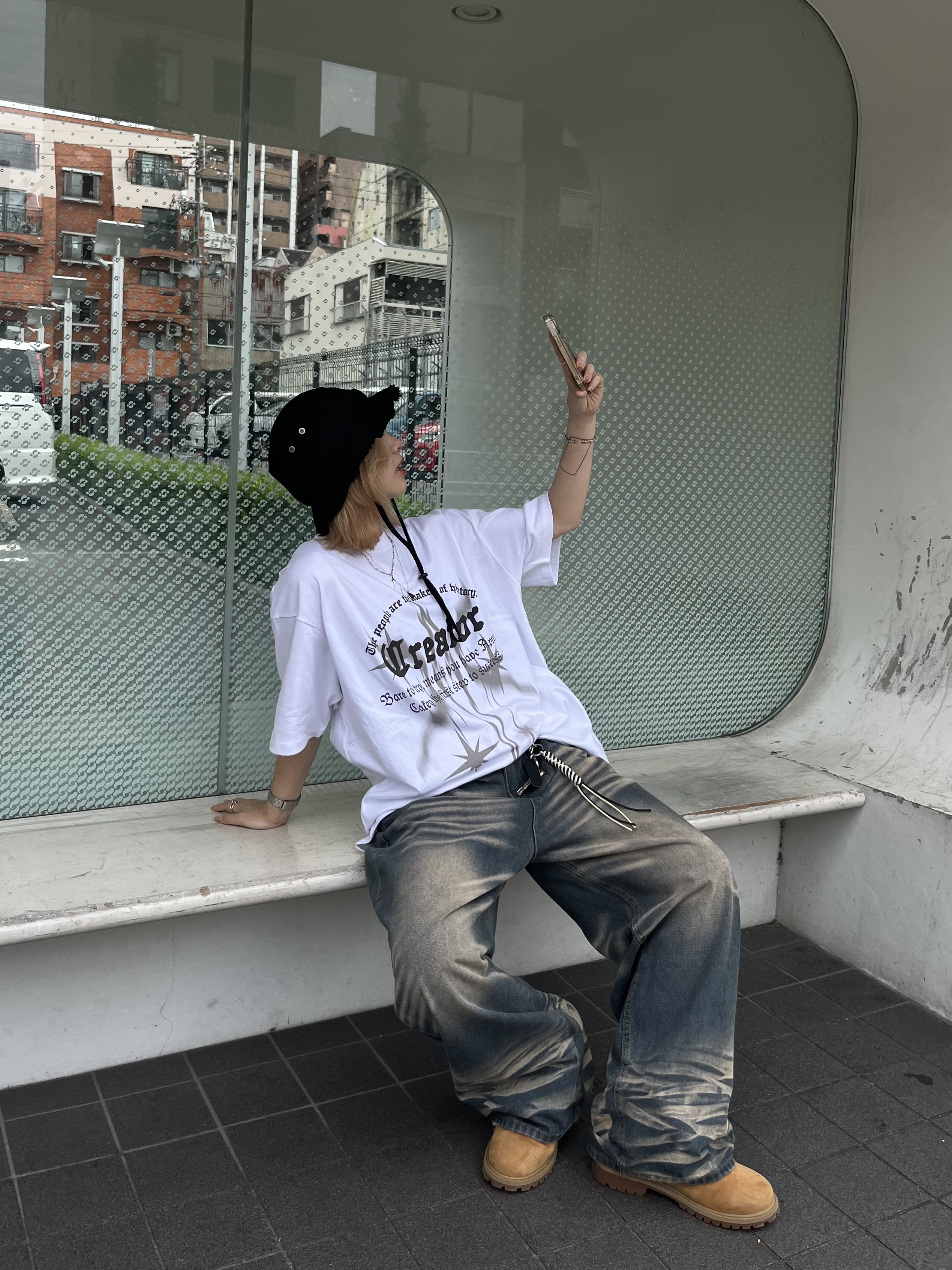 トレンドを詰め込んだロゴTee🖤