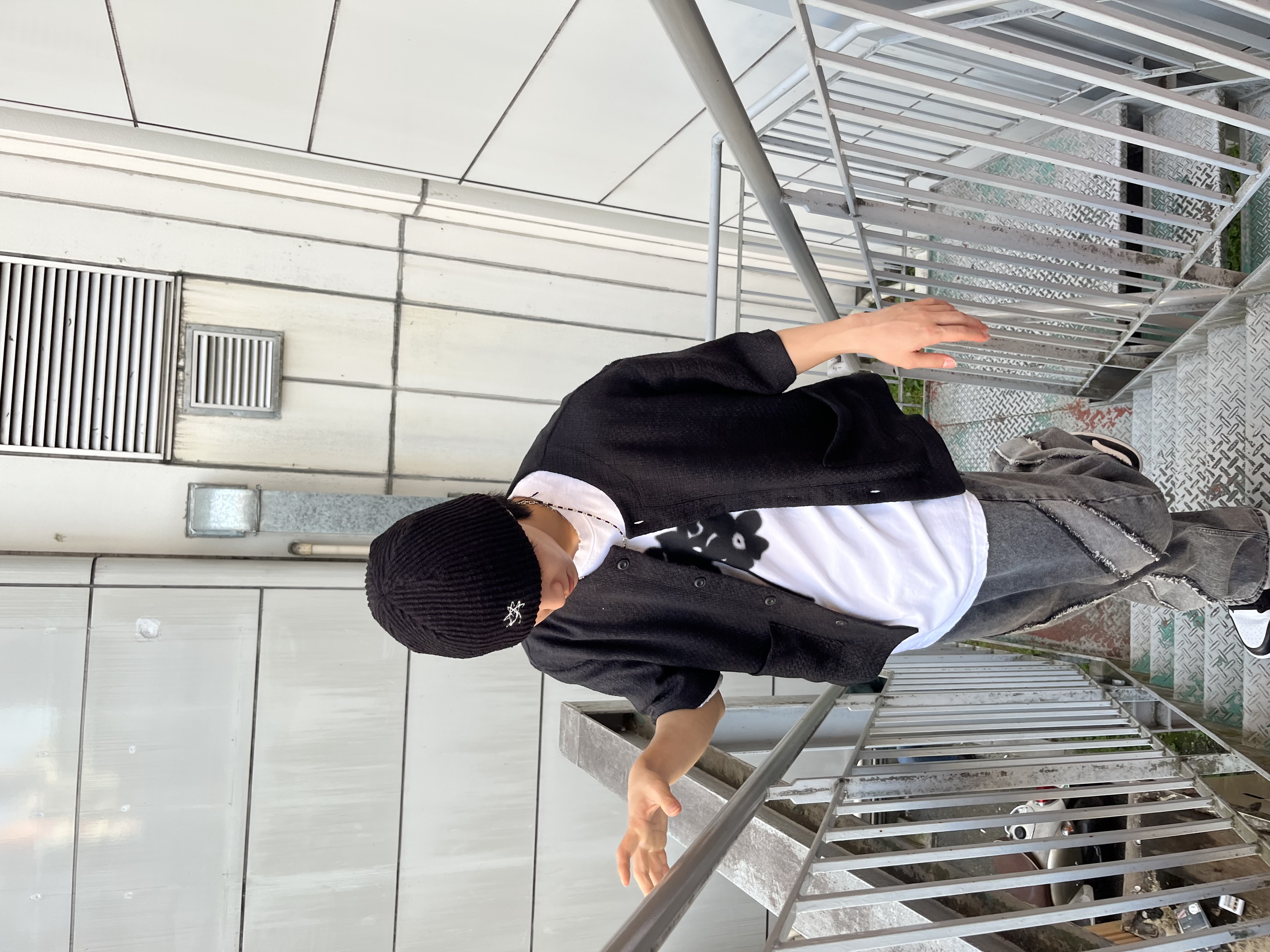 ノーカラーで大人っぽ✴︎ジャケット