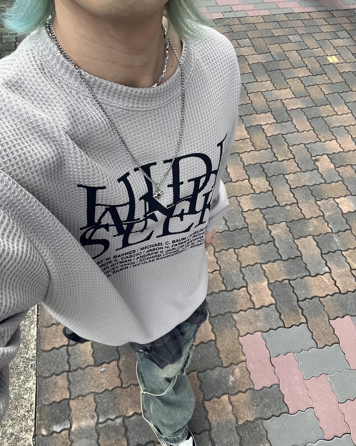 季節の変わり目に最適なサーマルトップス🖤