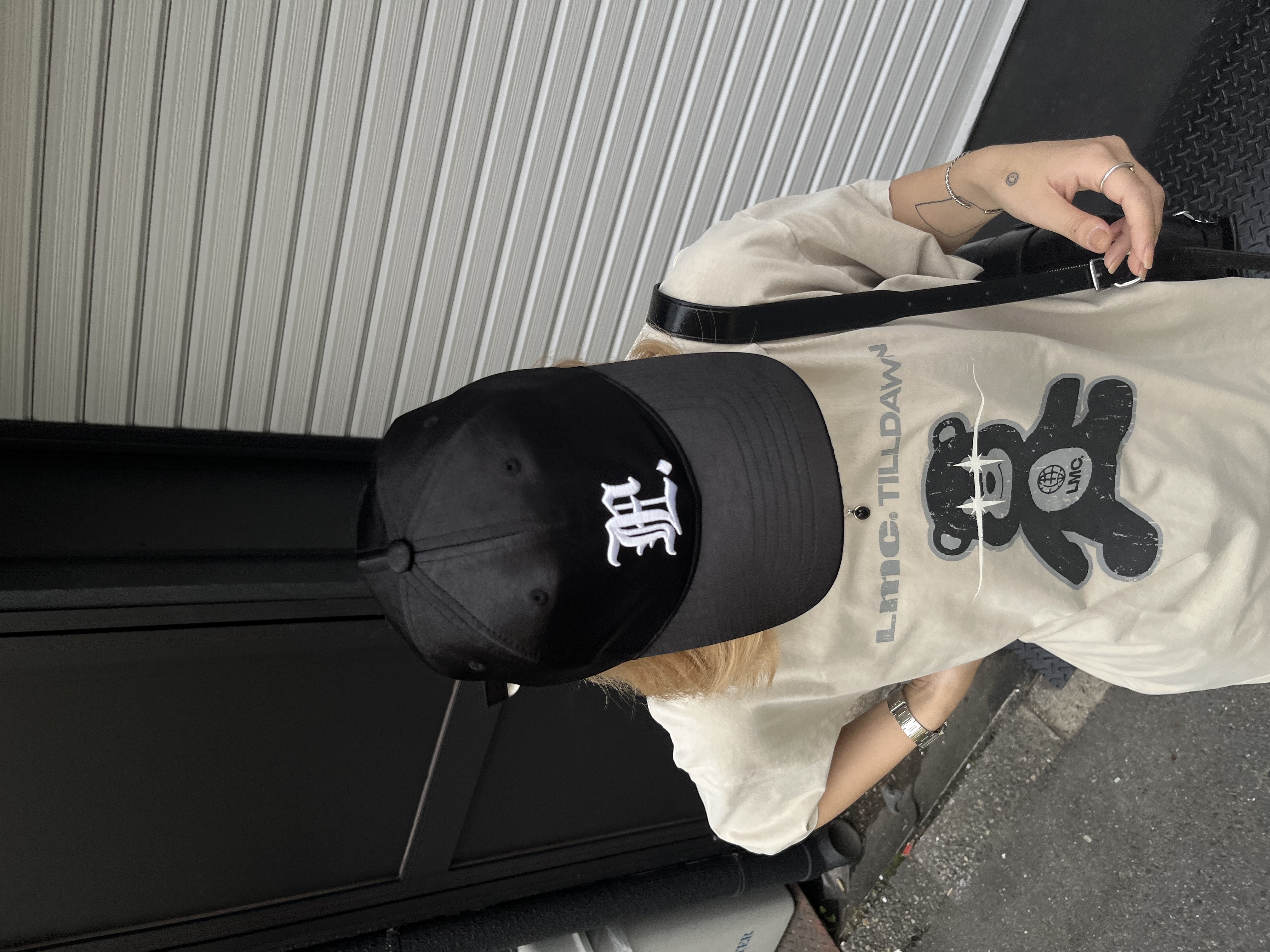 BLACKPINK JENNIEがPVで着用していたCAPが入荷🖤