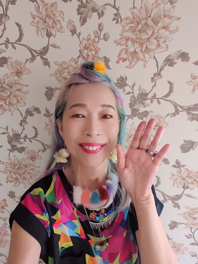 明日9月25日(金)13:00〜 Instagramライブをします😊