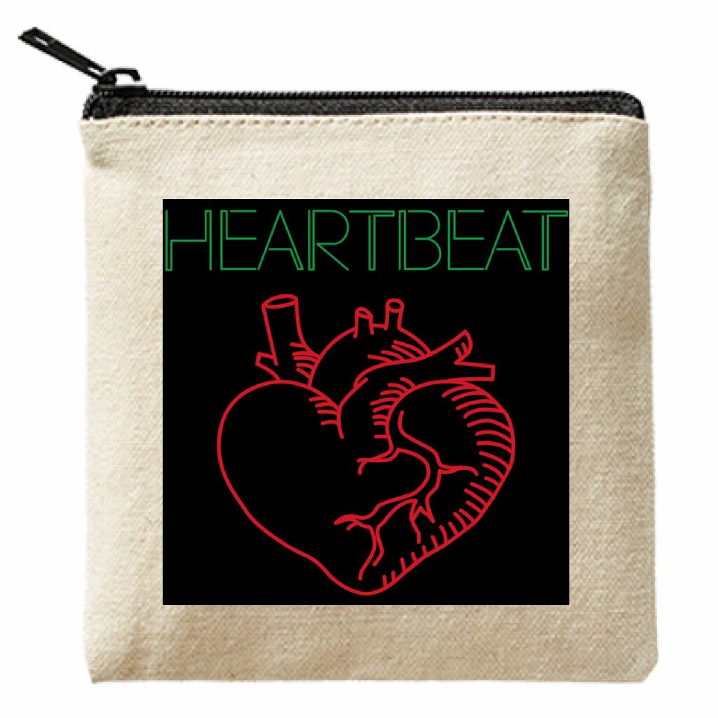 💖バッグ美人へ！HEARTBEATロゴポーチで賢くおしゃれに小物収納術💖