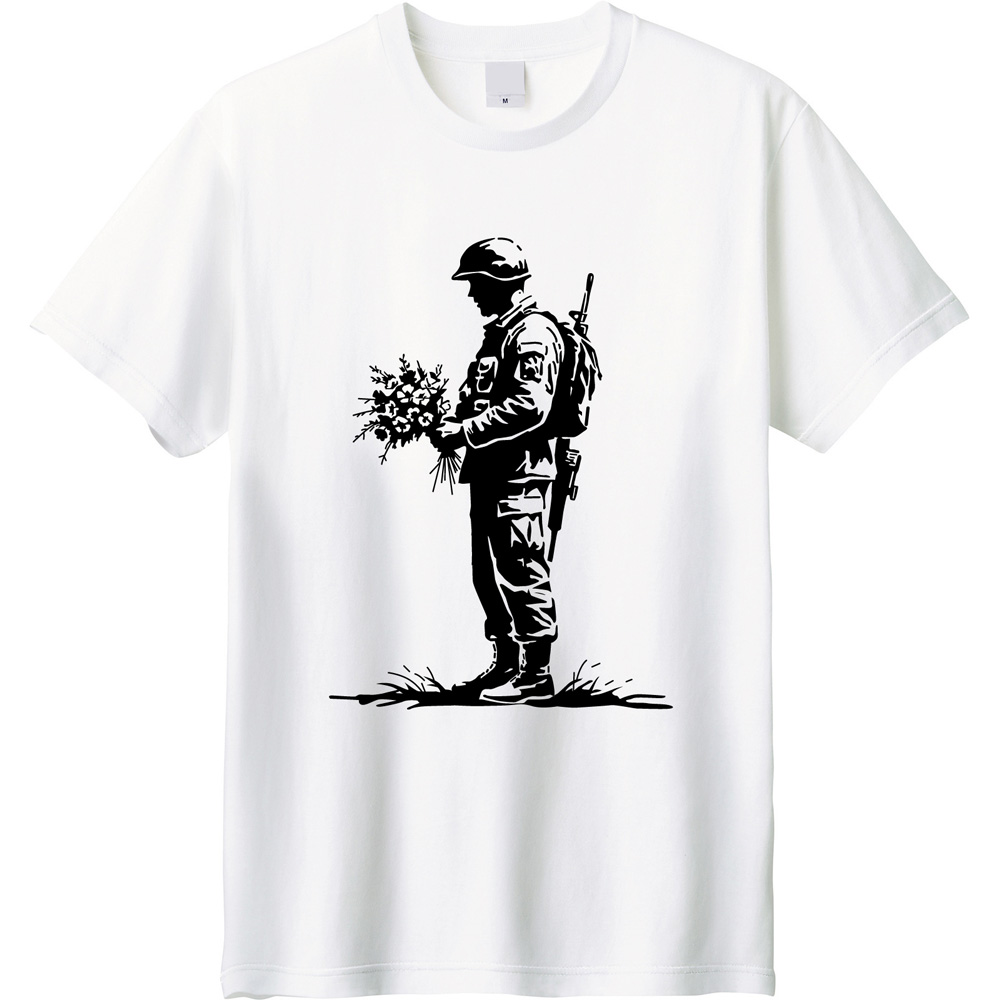🎨平和を纏う:無名の花Tシャツ、バンクシーの精神を胸に✨