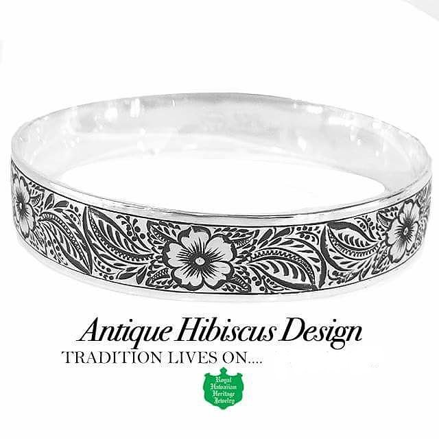Antique Hibiscus Design  ロイヤル ハワイアン ヘリテイジ ジュエリー