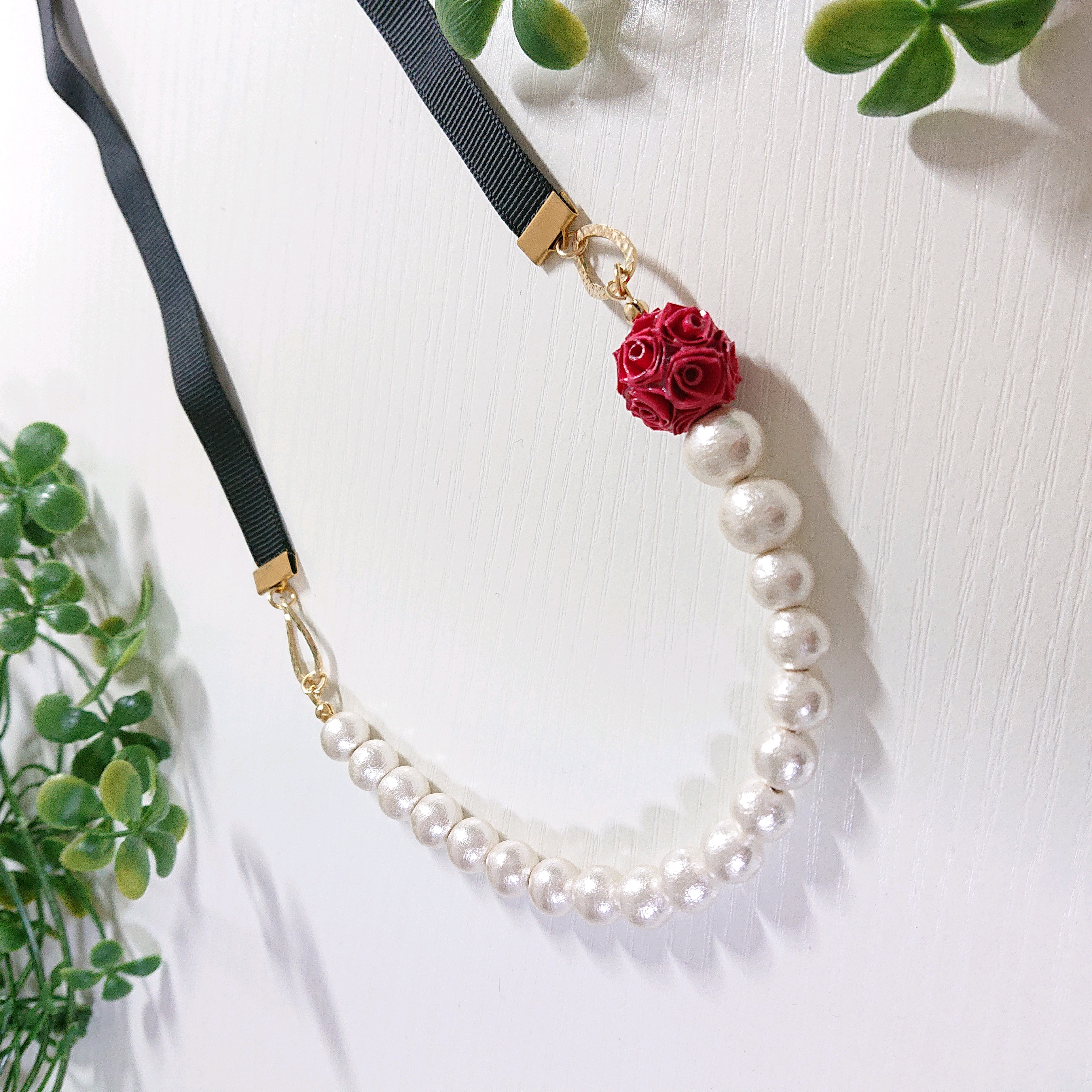 【コットンパールと薔薇のロングネックレス】
