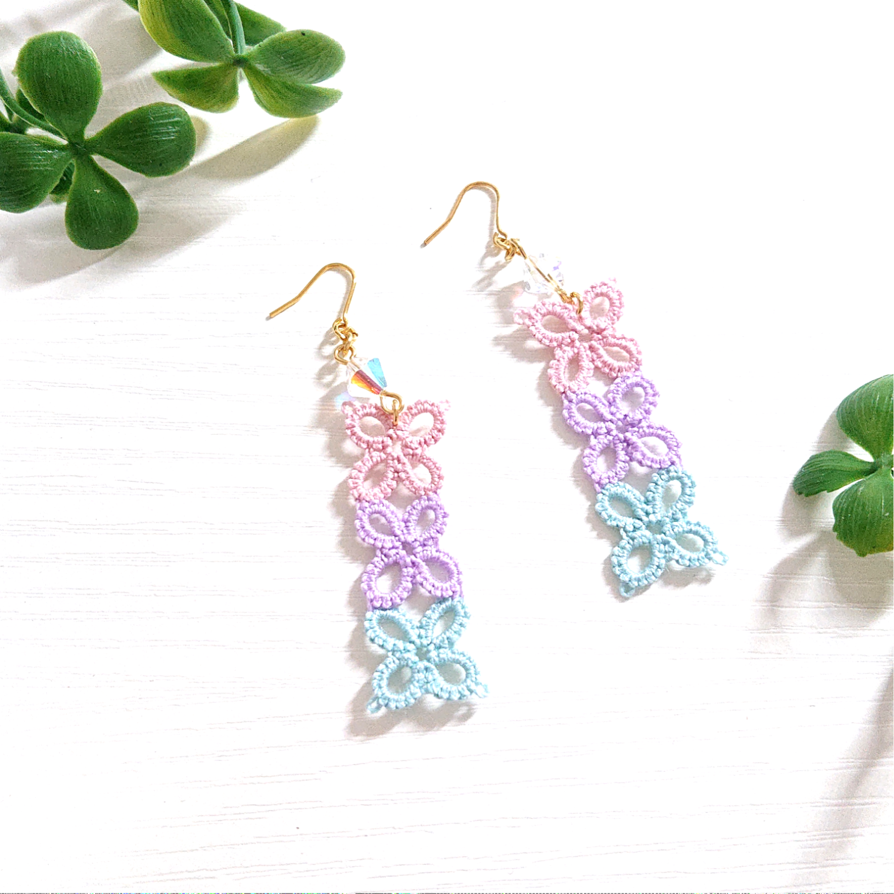 【小花のタペストリーピアス(イヤリング)】