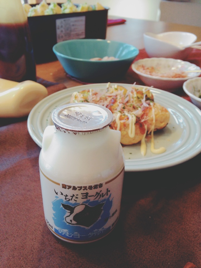 飲むヨーグルトで乾杯♪