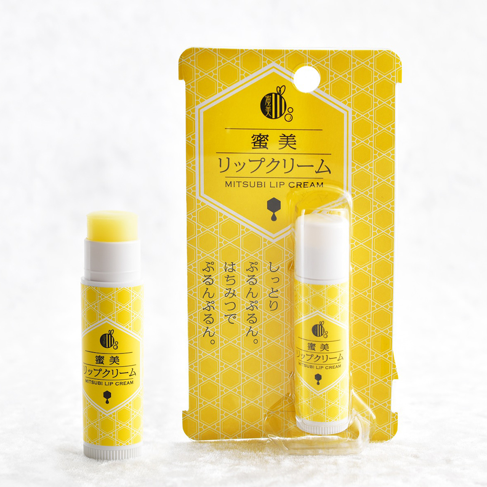 リップにハチミツのうるおいを！