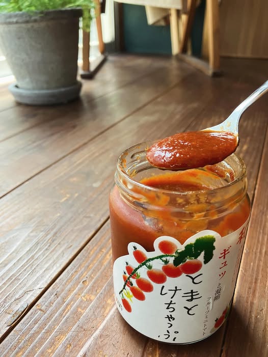 完熟ミニトマト100％使用のケチャップ