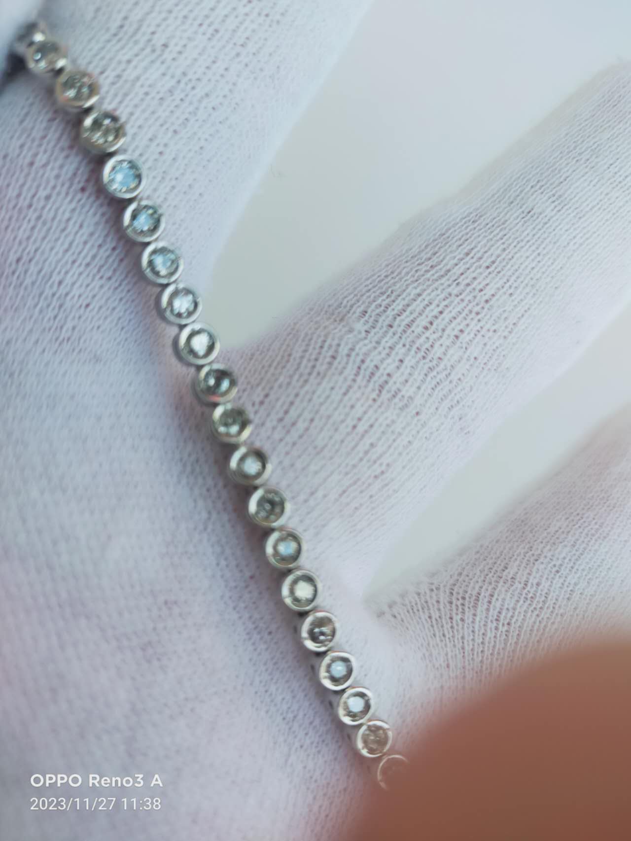 Pt850プラチナ素材とダイヤモンド2.01ct、贅沢でエレガントなテニスブレスレットが登場💖✨