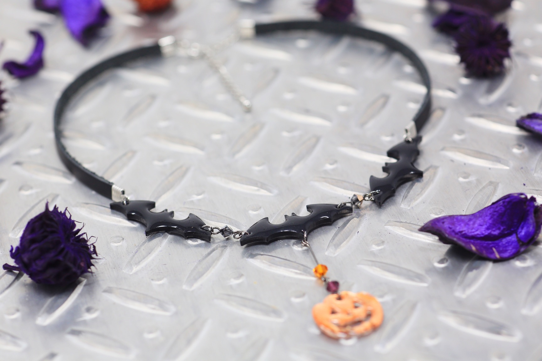 「ハロウィンナイト」シリーズにチョーカーを追加しました！