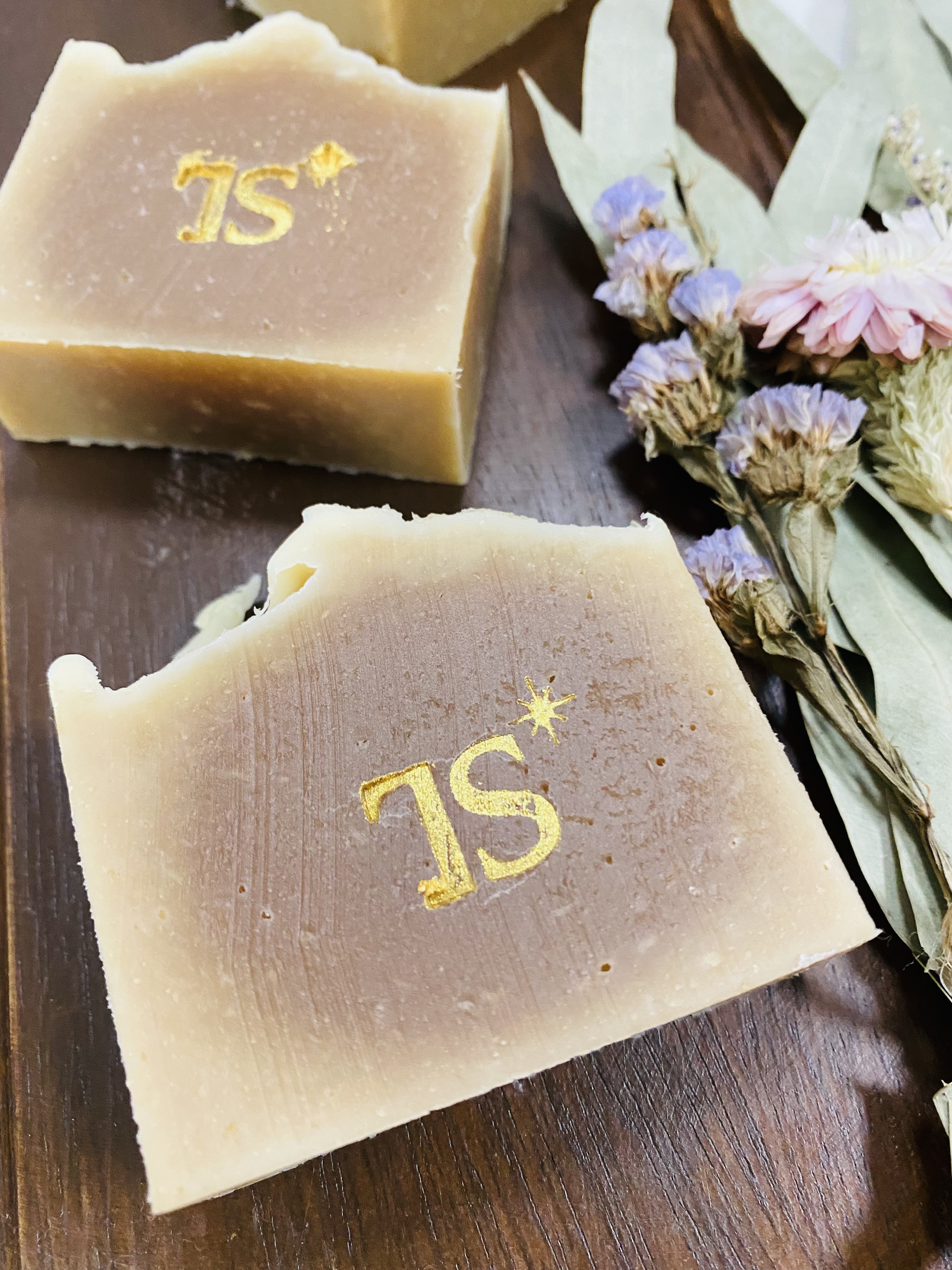 お久しぶりに新作ちょこっと出します❣️