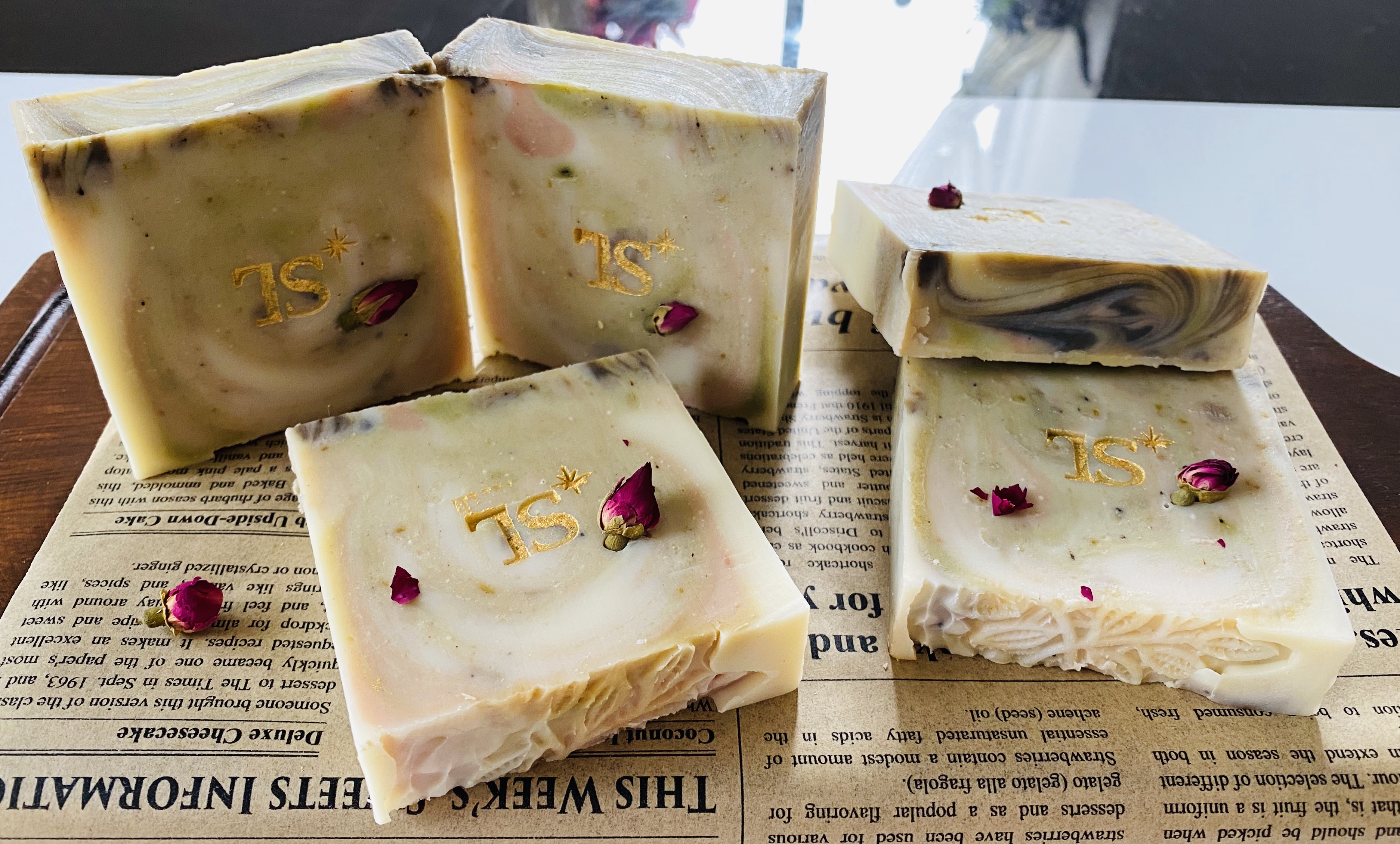 9月の石鹸アップしました⁽⁽ૢ(⁎❝ົཽω❝ົཽ⁎)✧