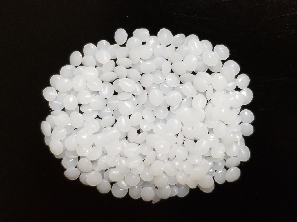 試験的にPCL樹脂の取り扱いを始めます