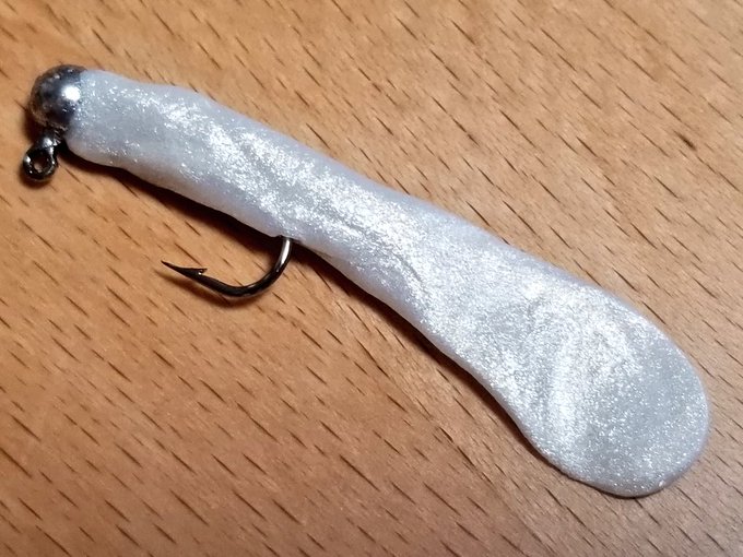 シルバーの生分解性ねりけし樹脂