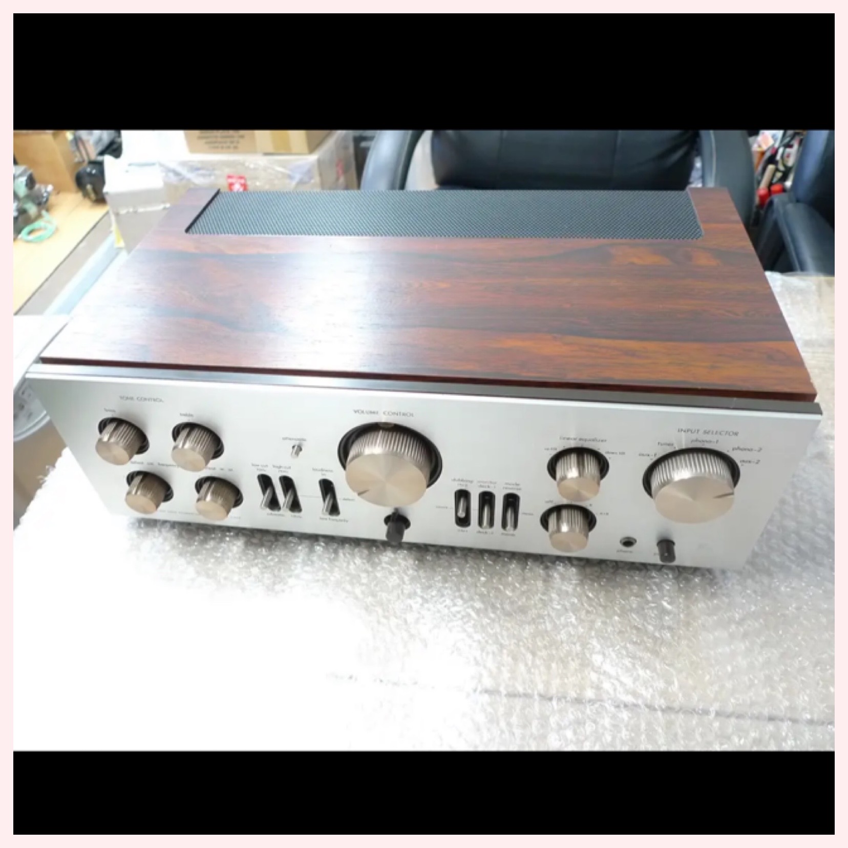 高級アンプ 入荷しました！！