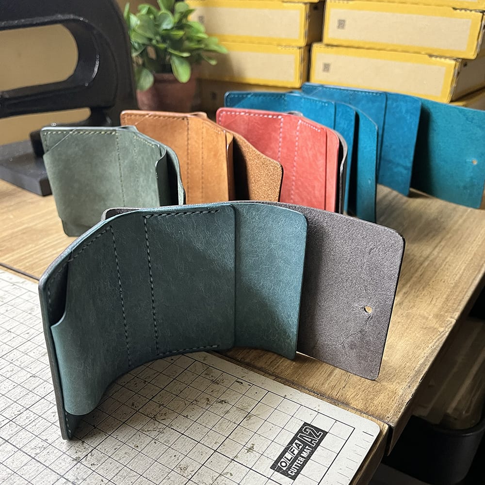 革って、正直言って付き合いやすい素材じゃないです。